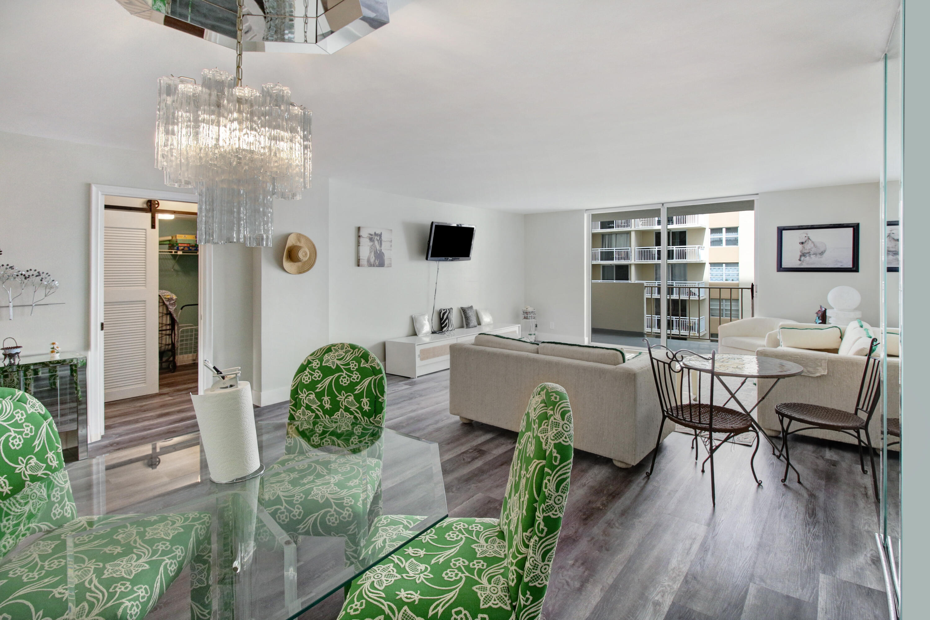 1865 S Ocean Drive 6c Property Photo 4