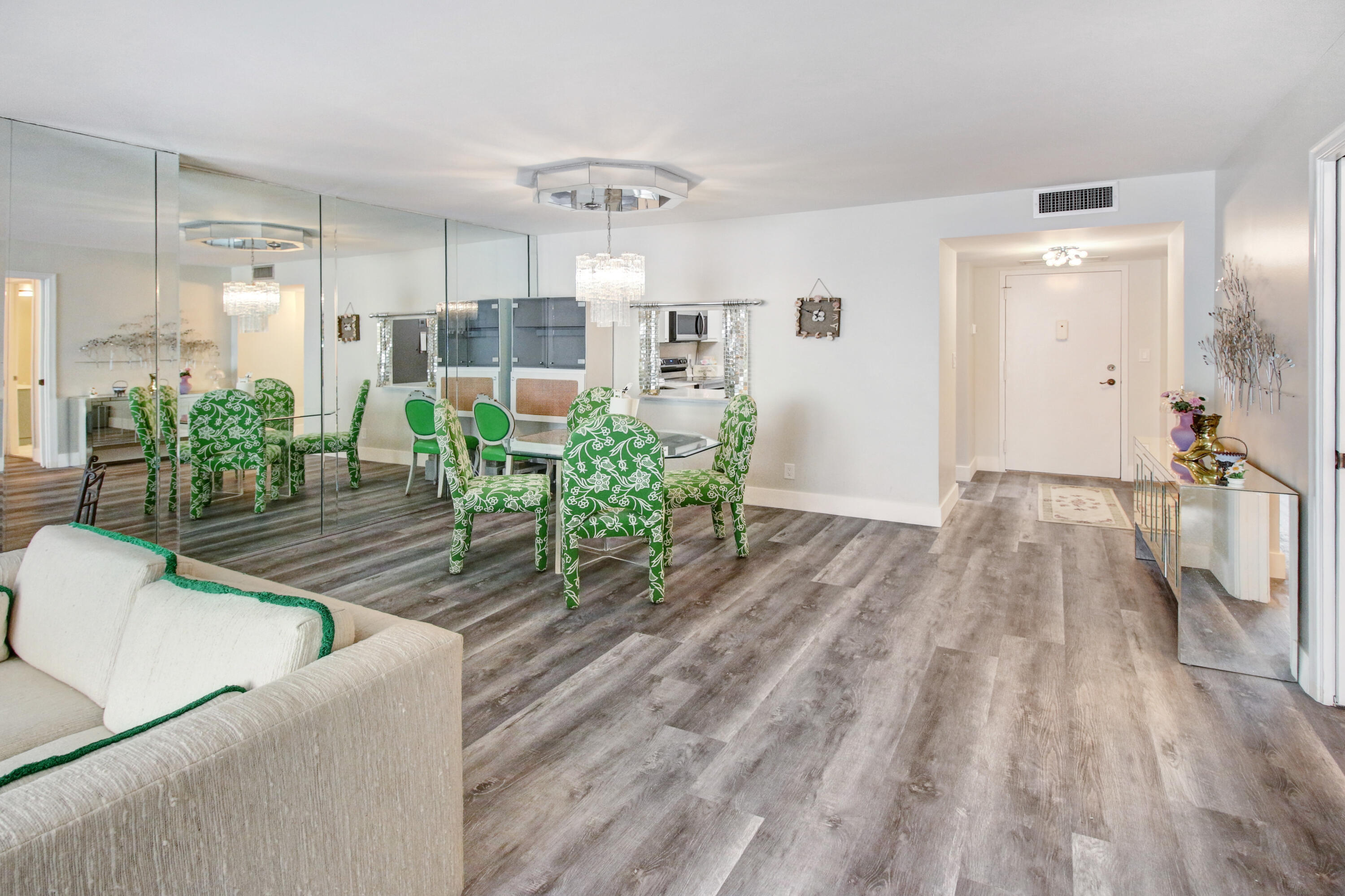 1865 S Ocean Drive 6c Property Photo 8