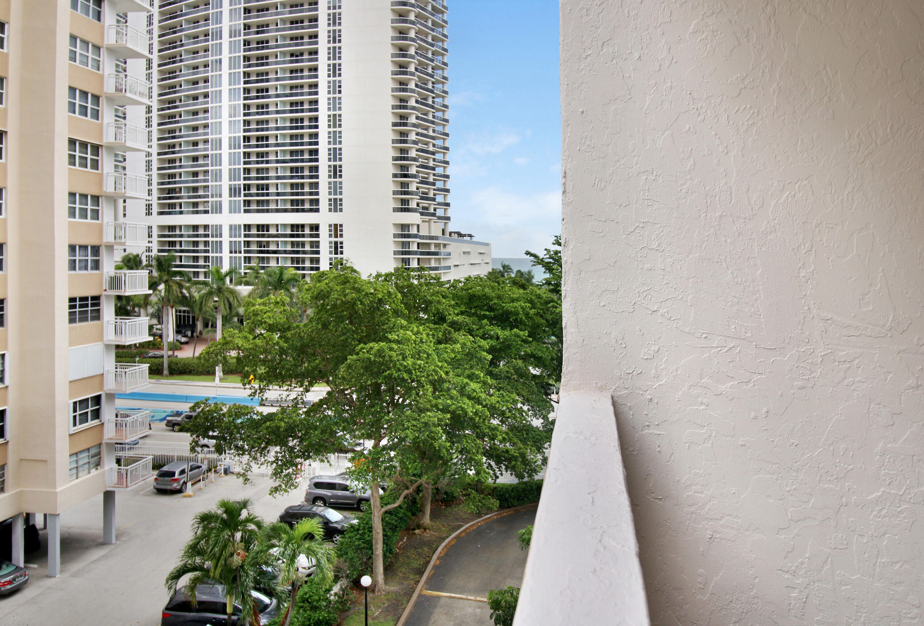 1865 S Ocean Drive 6c Property Photo 20