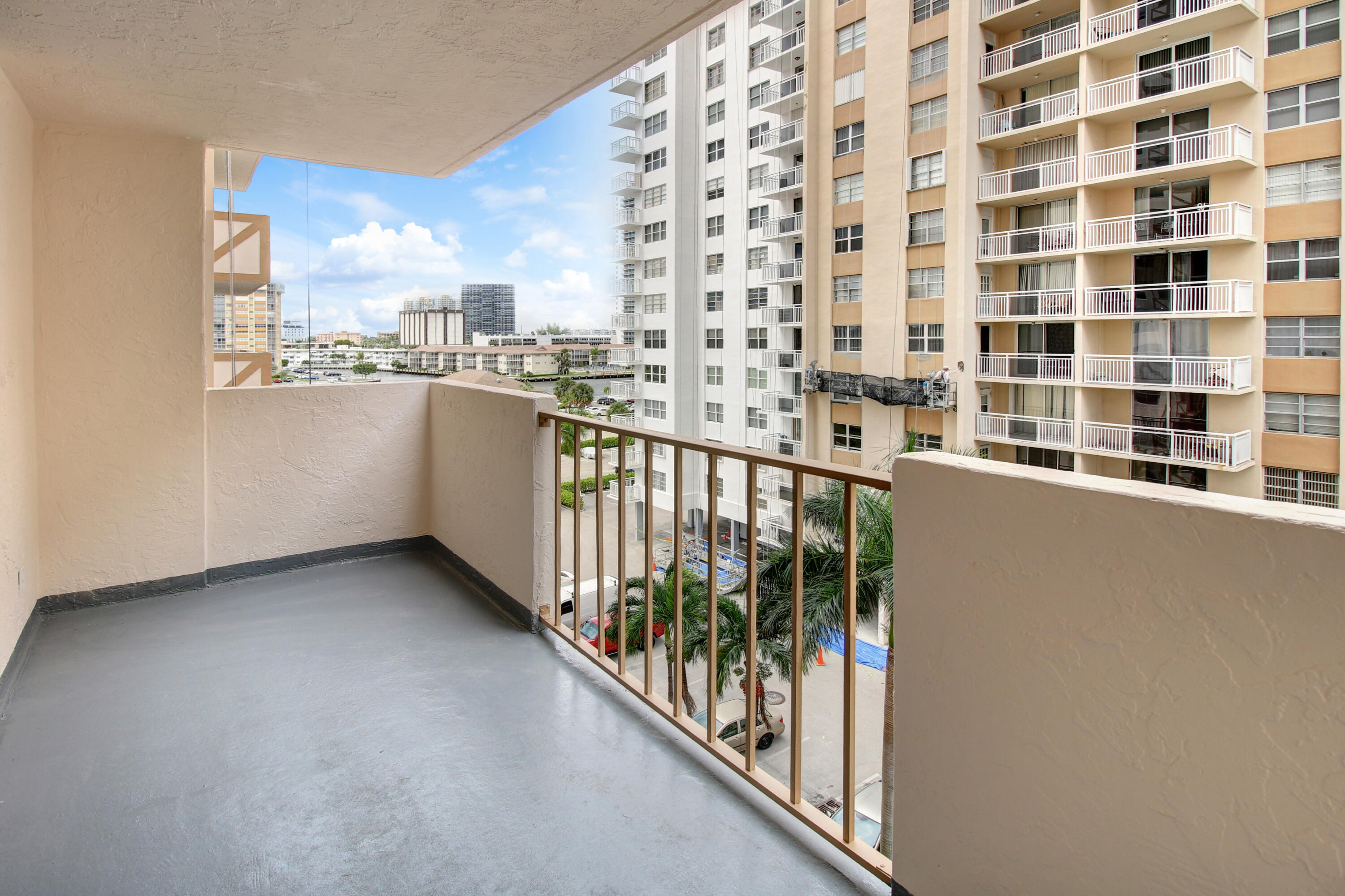 1865 S Ocean Drive 6c Property Photo 21