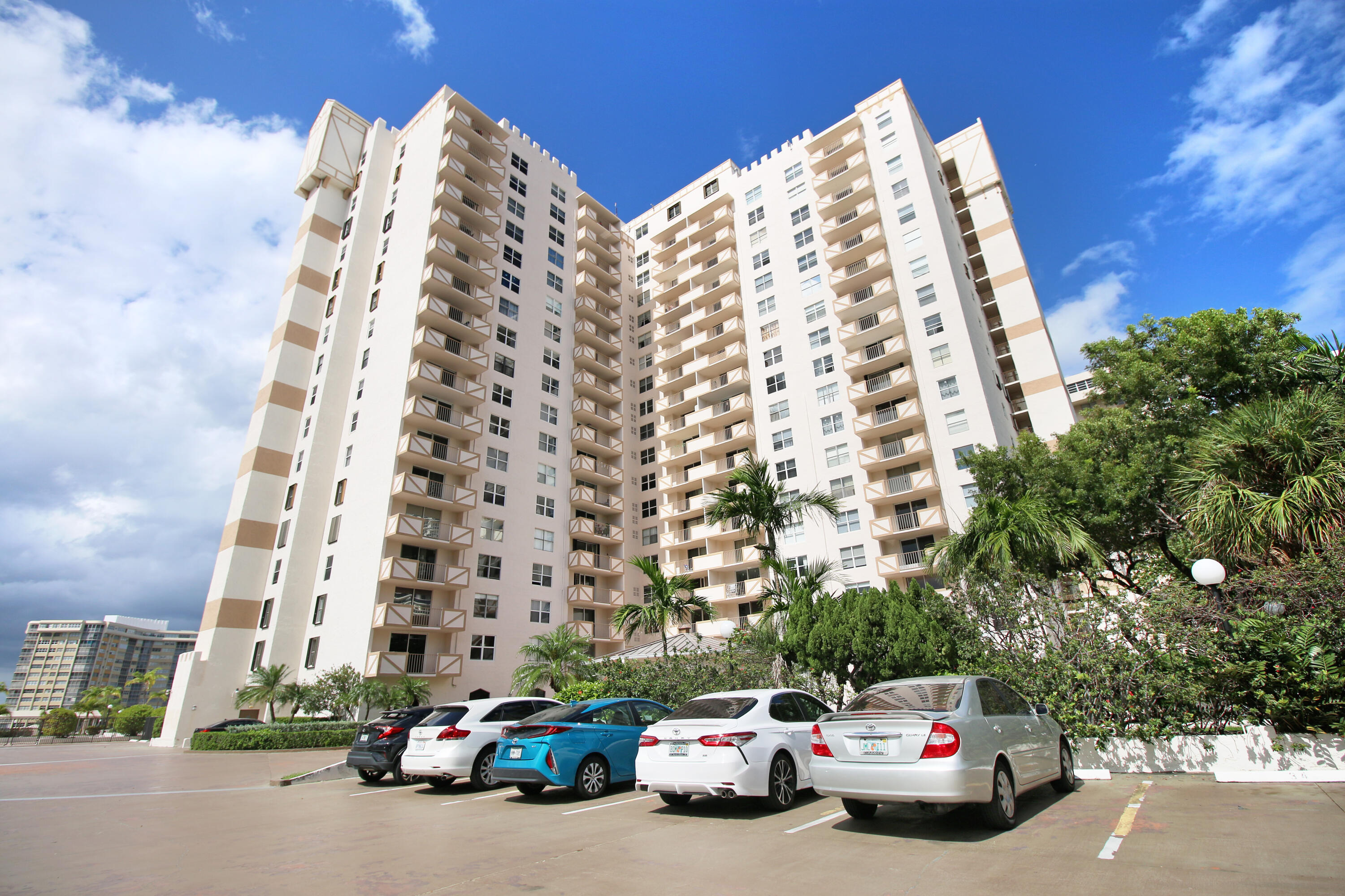 1865 S Ocean Drive 6c Property Photo 29