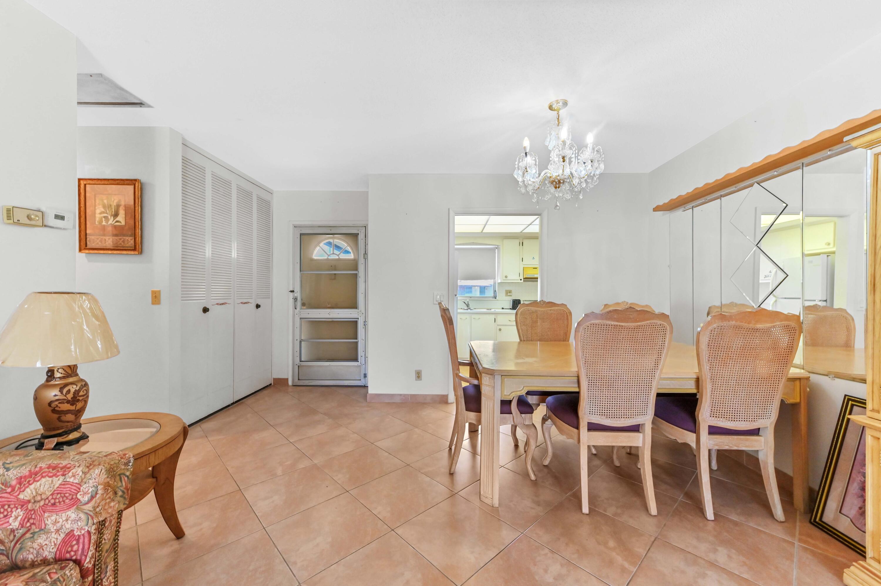 2915 Crosley Drive W Unit B Property Photo 9