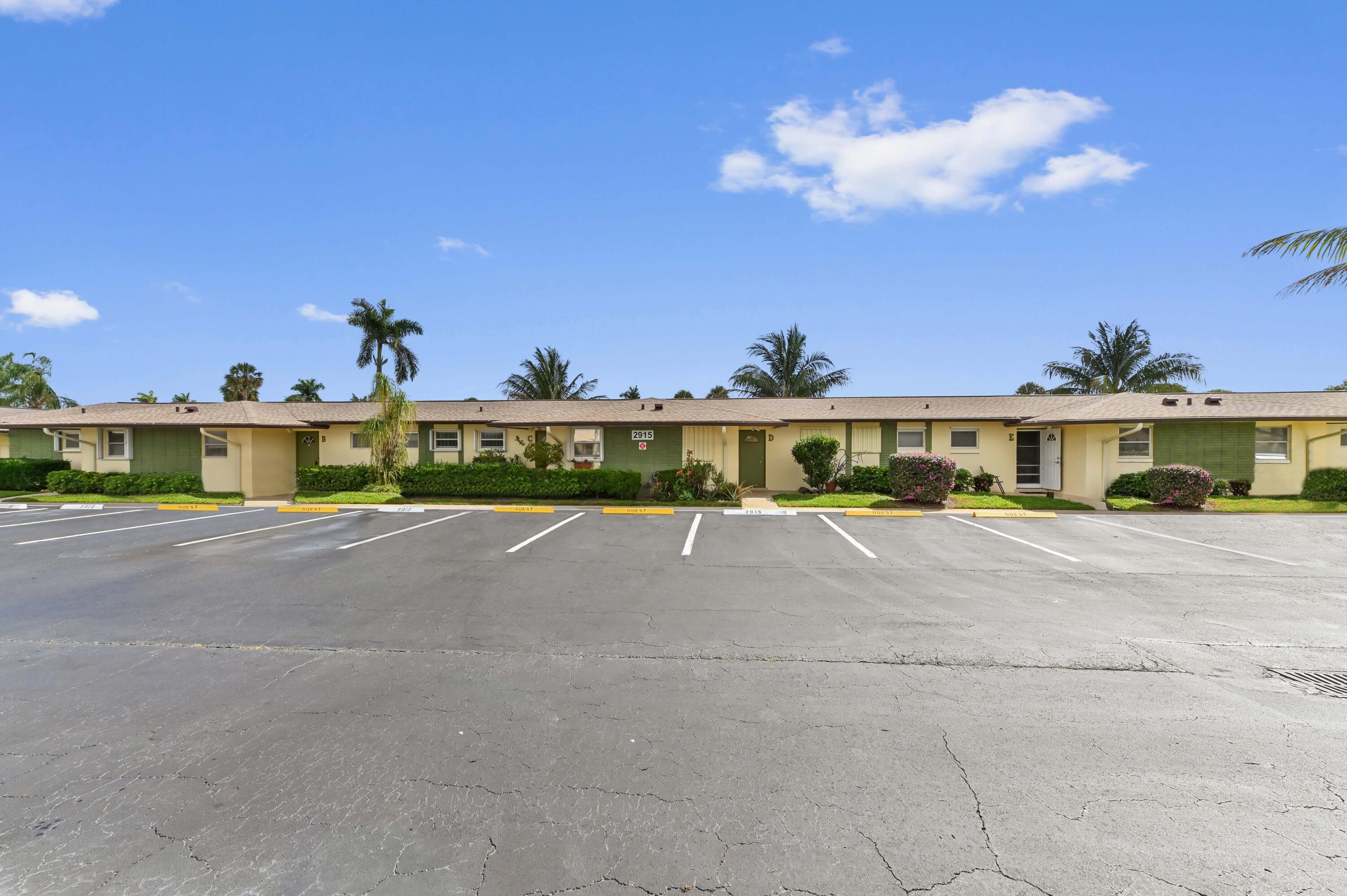 2915 Crosley Drive W Unit B Property Photo 18