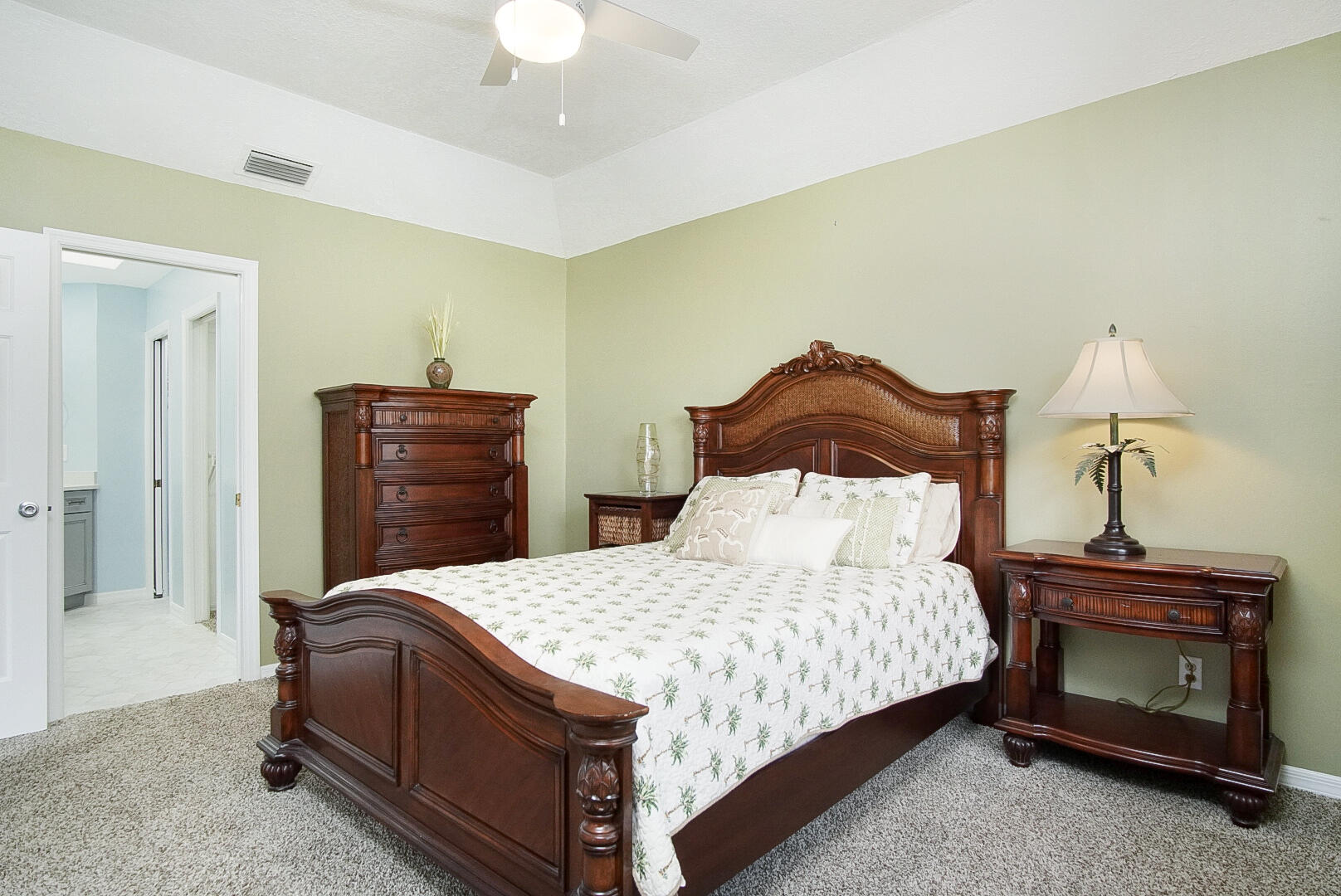 6041 Se Landing Way Property Photo 8