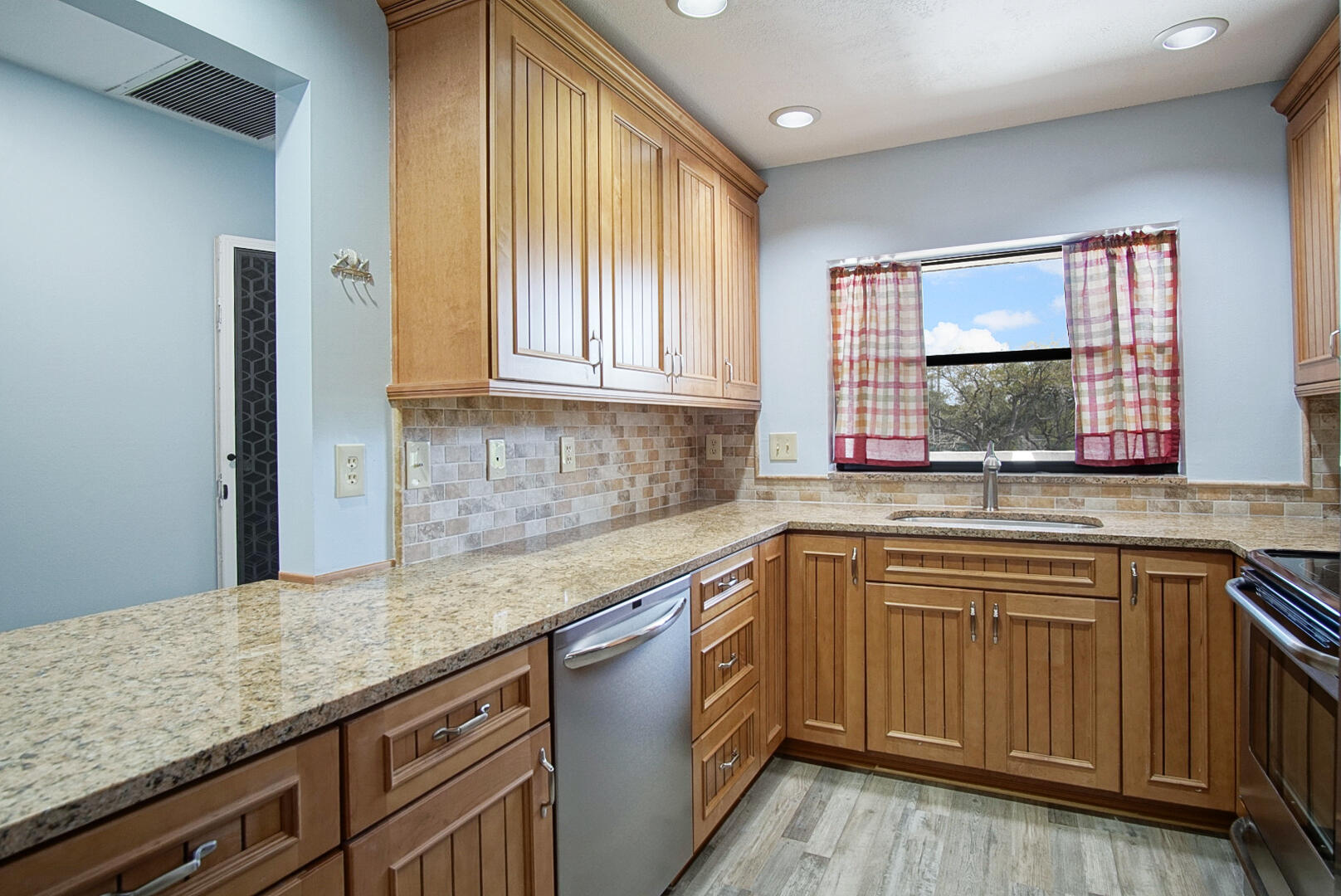 6041 Se Landing Way Property Photo 20