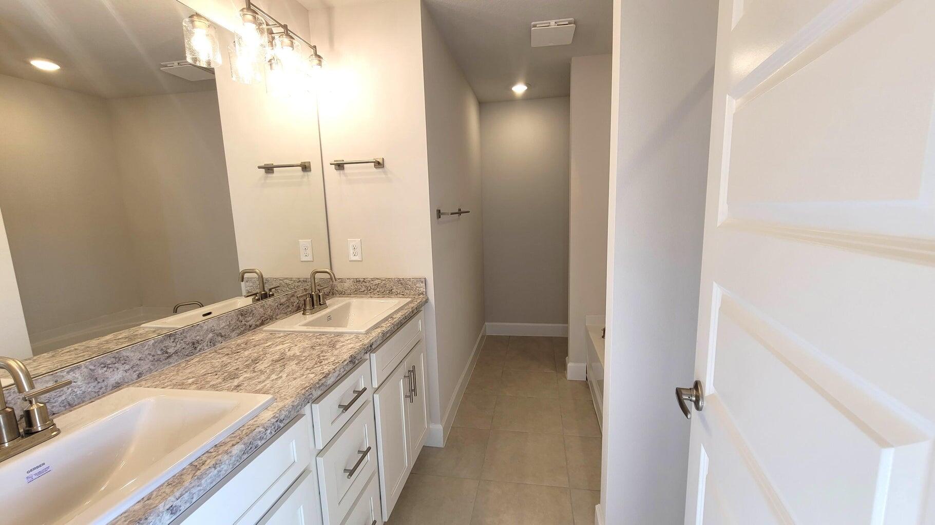 5736 Waterstone Boulevard Property Photo 7