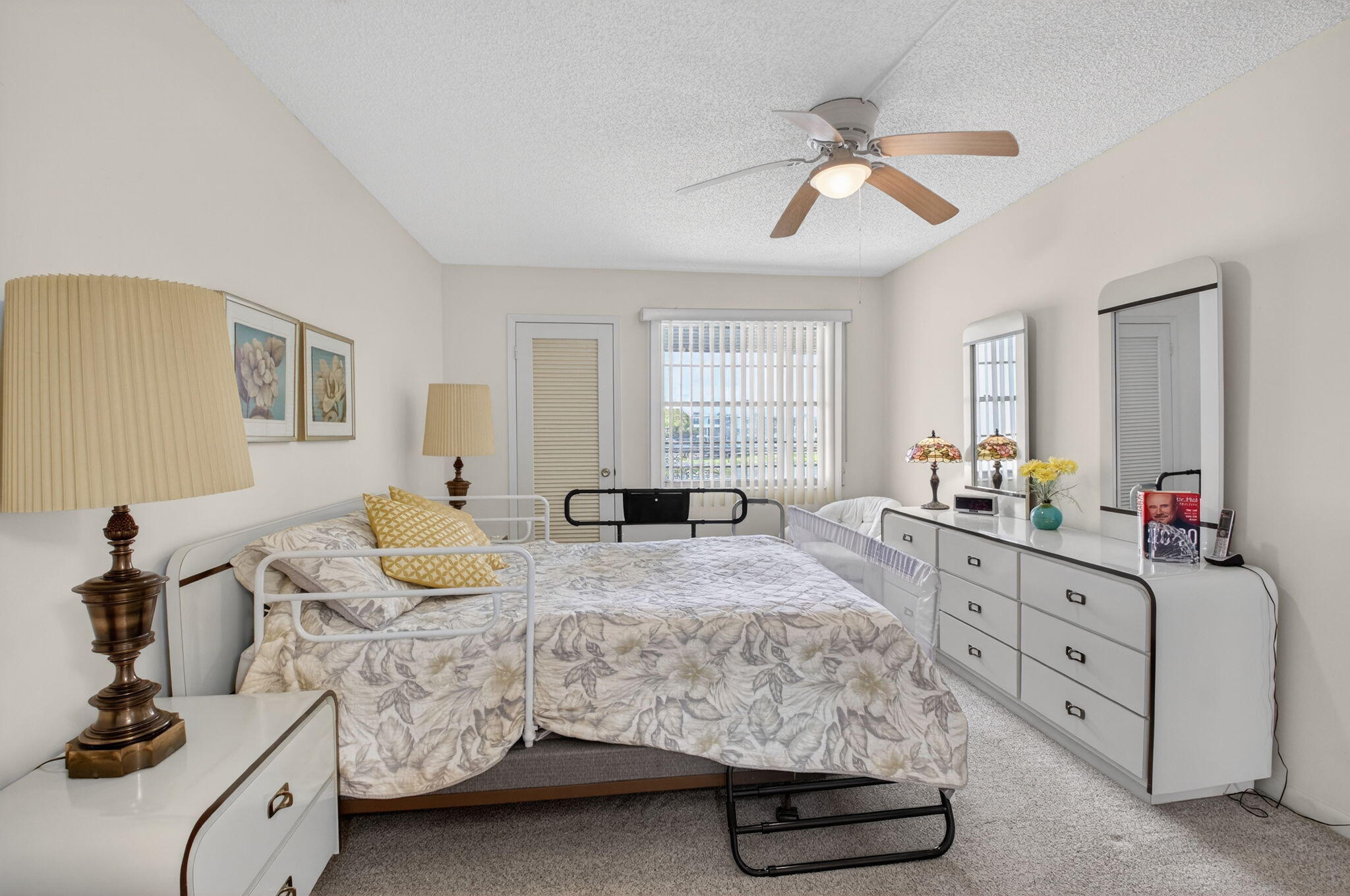 3008 Rexford Property Photo 40