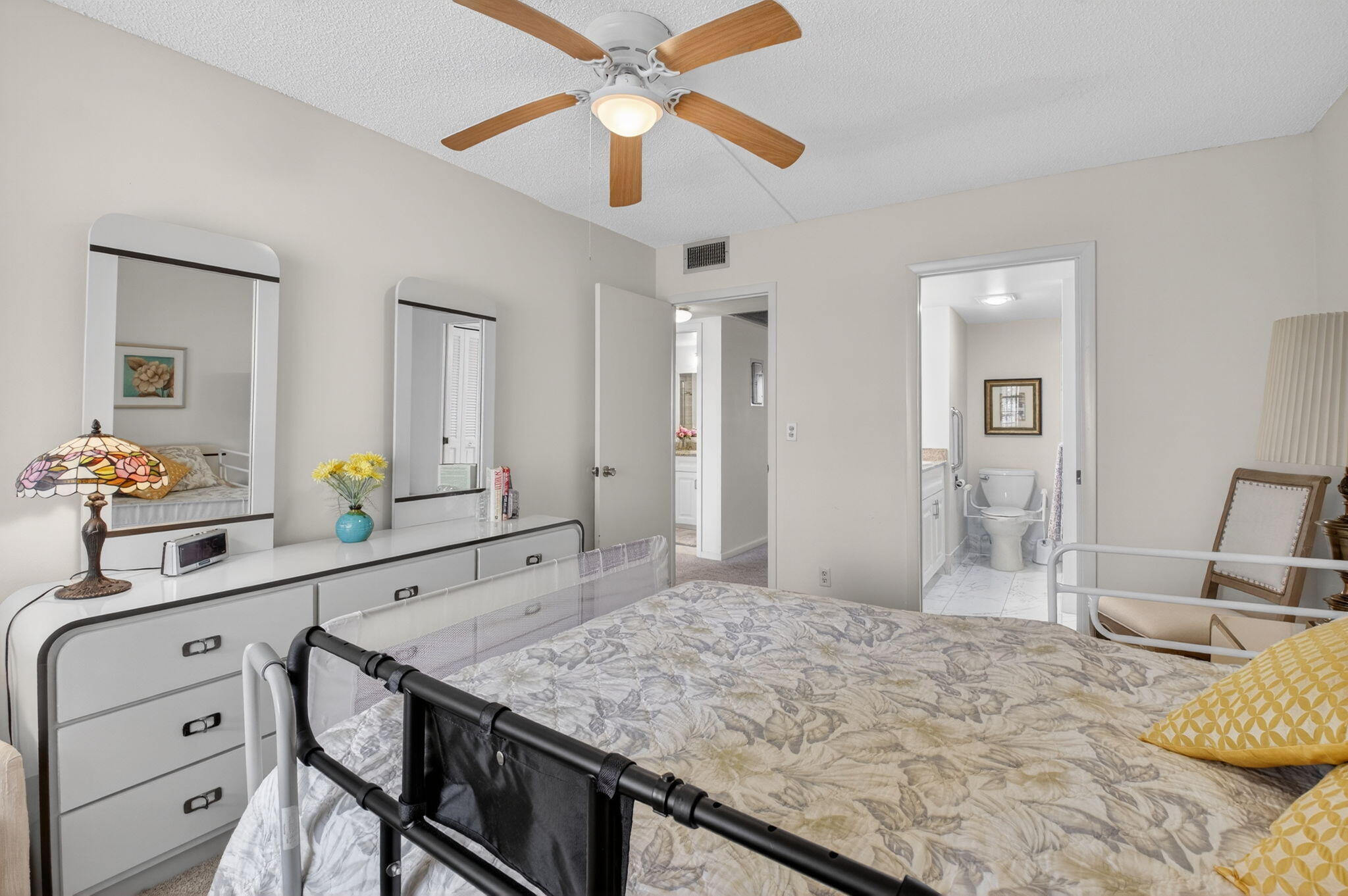 3008 Rexford Property Photo 41