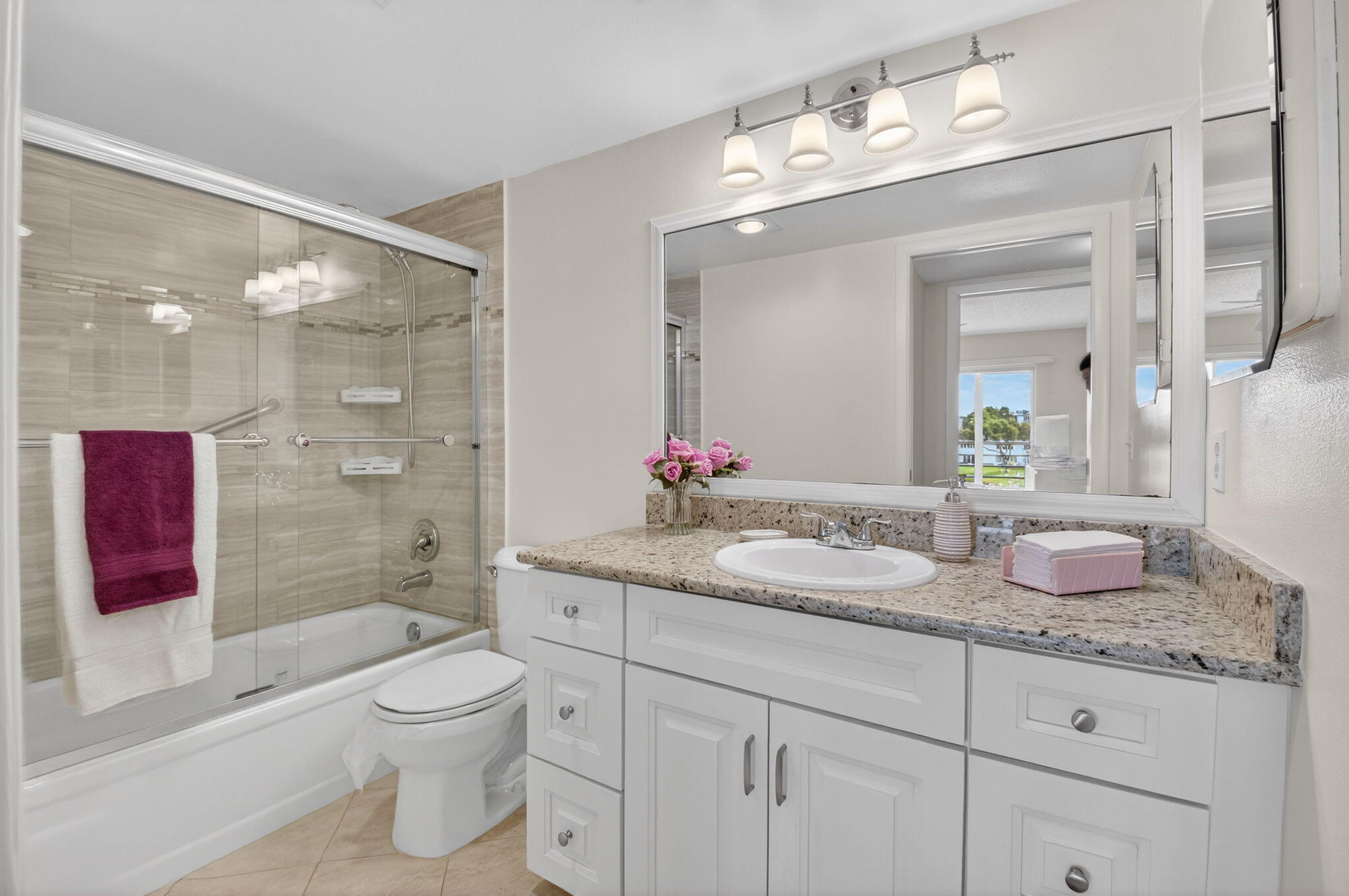 3008 Rexford Property Photo 45