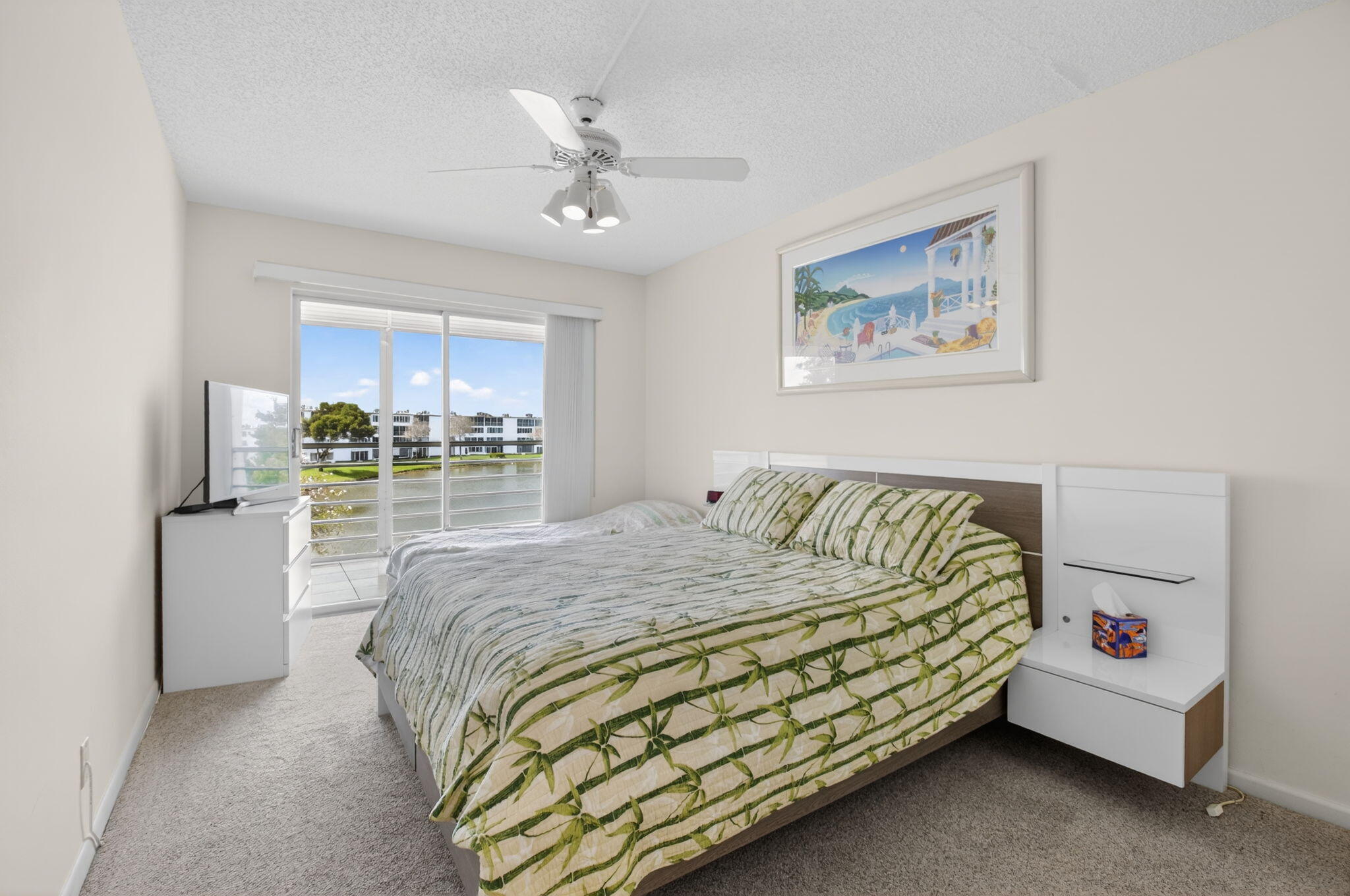 3008 Rexford Property Photo 46