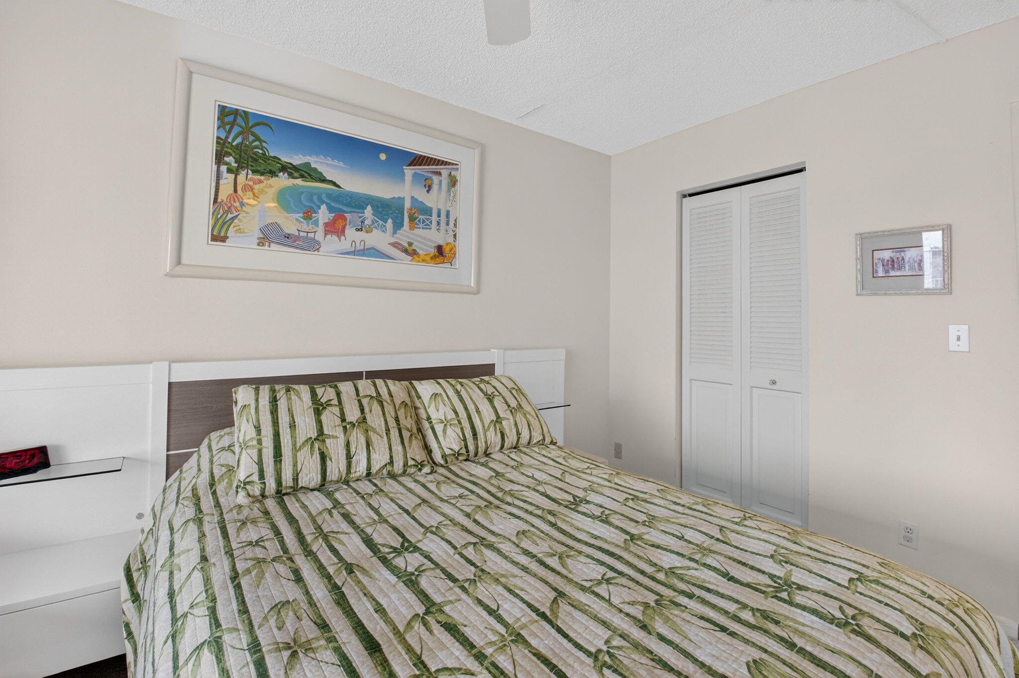 3008 Rexford Property Photo 47