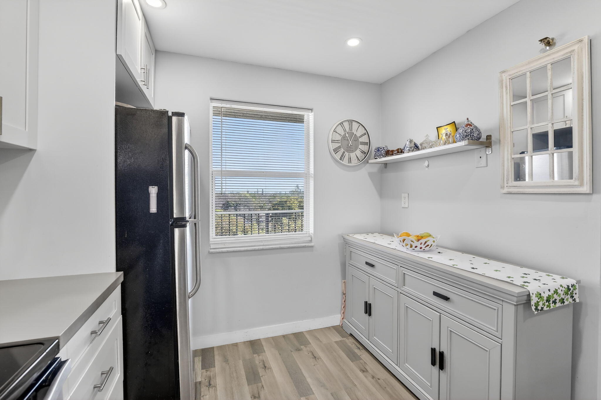 3910 Inverrary Boulevard 802-b Property Photo 11