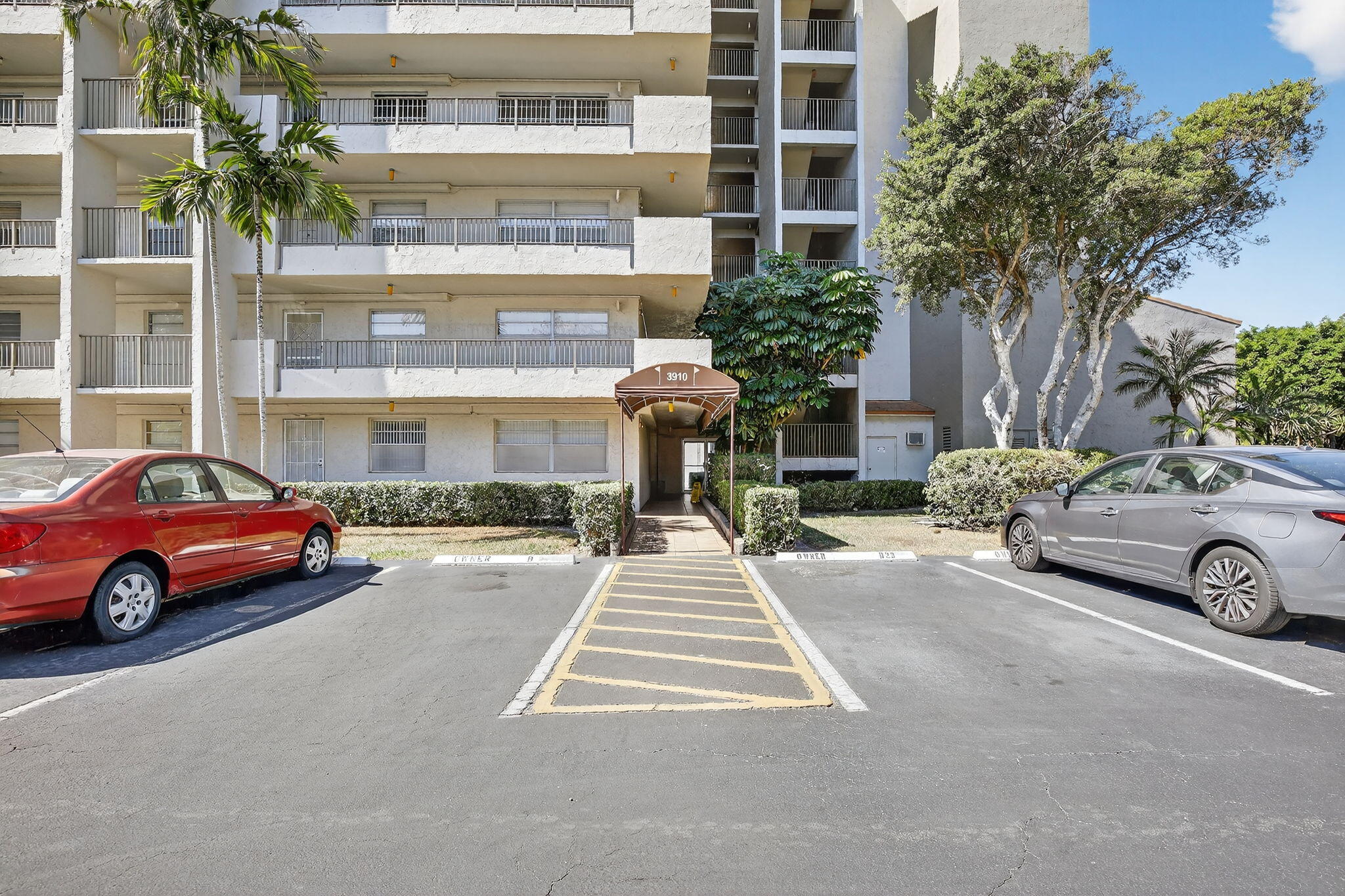 3910 Inverrary Boulevard 802-b Property Photo 29