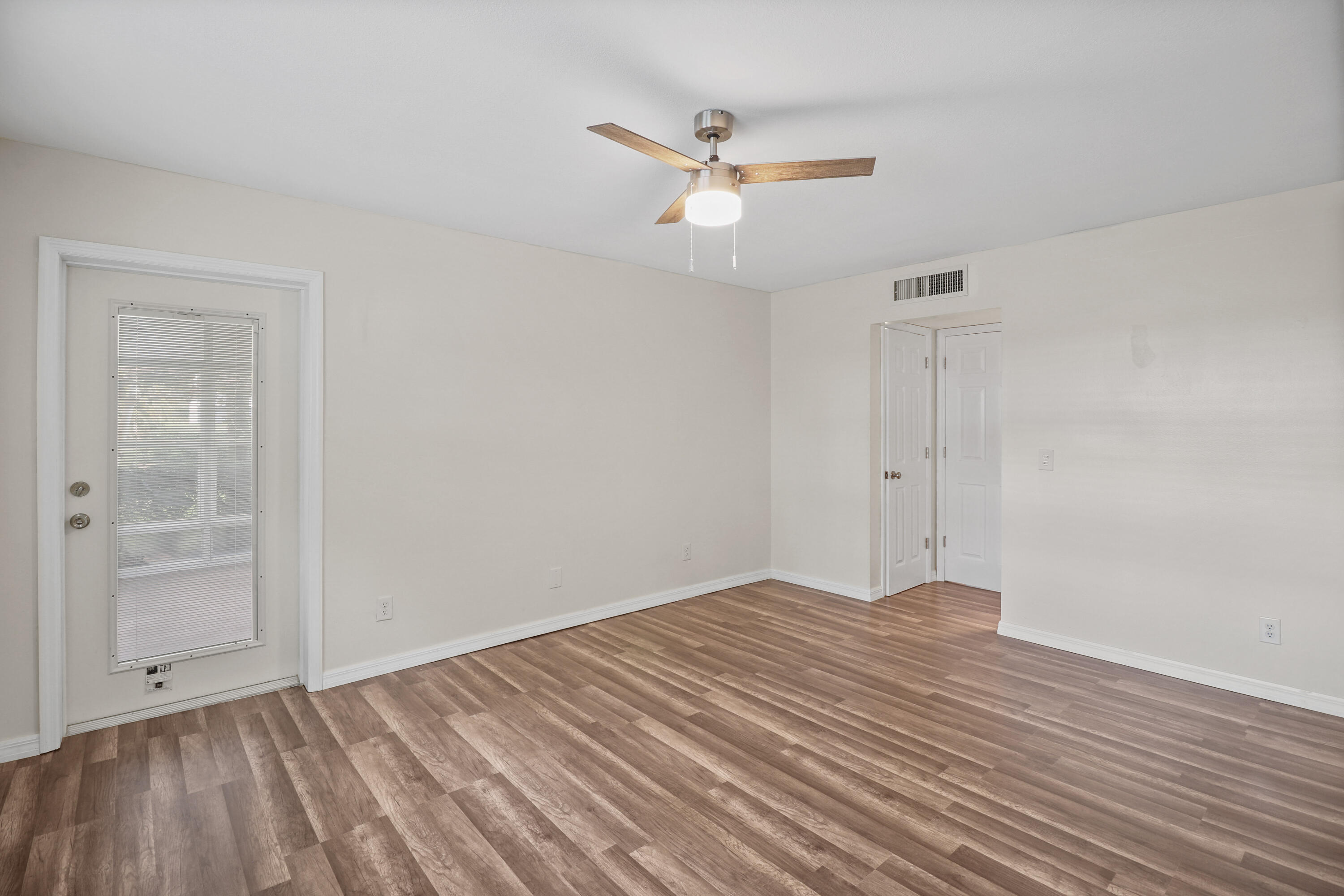 2950 Se Ocean Boulevard 130-4 Property Photo 24