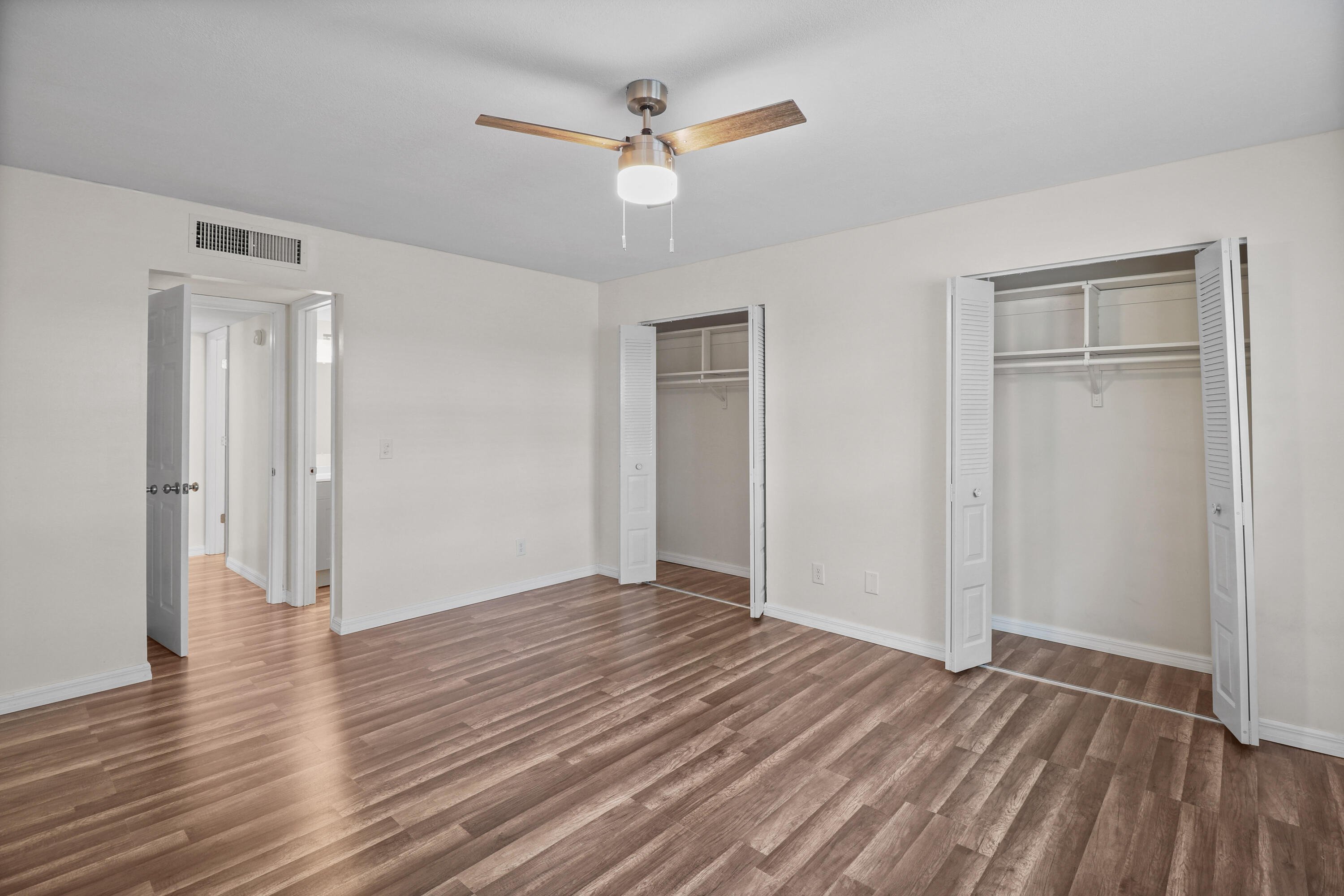 2950 Se Ocean Boulevard 130-4 Property Photo 27