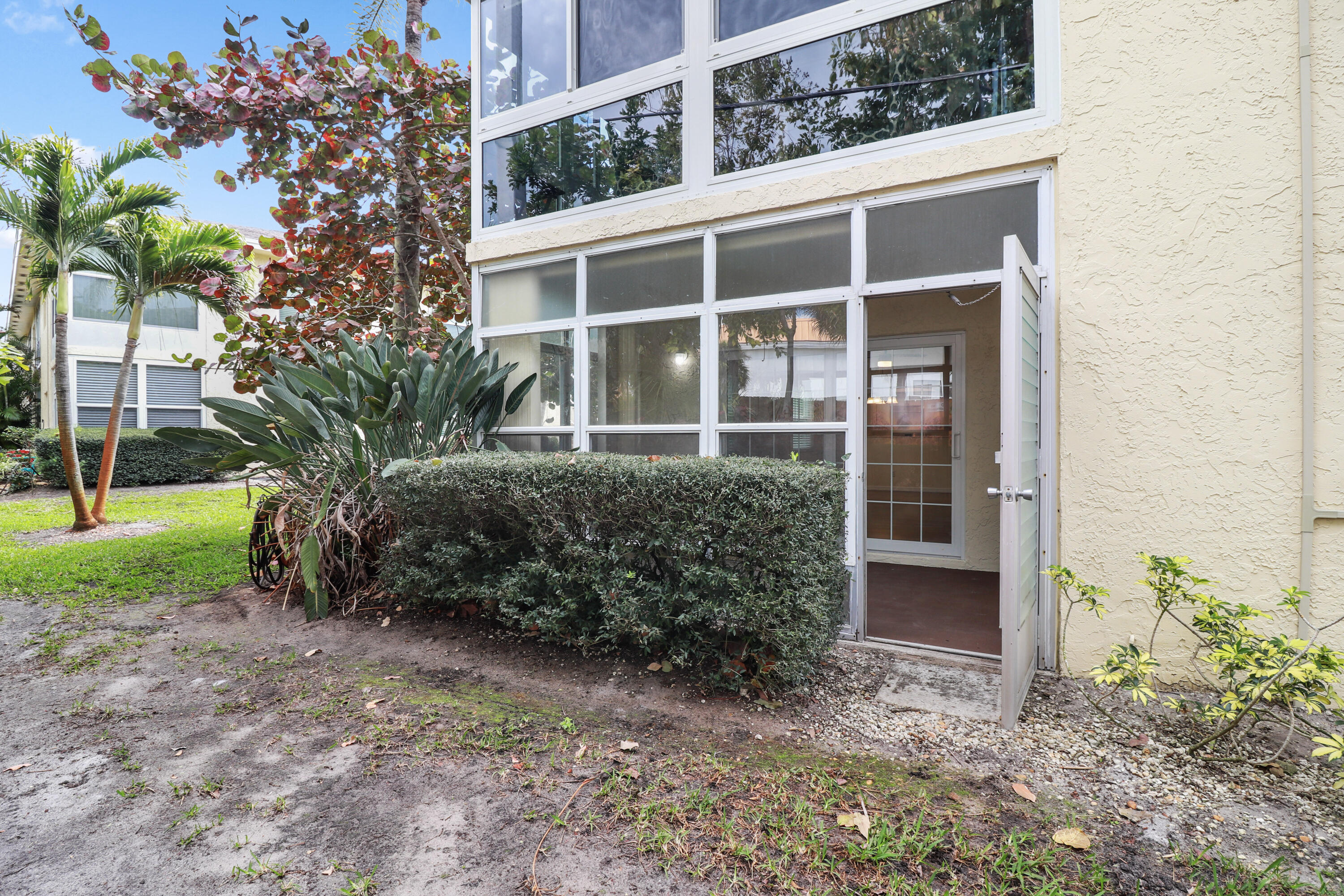 2950 Se Ocean Boulevard 130-4 Property Photo 30