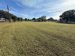 1063 Louisiana Avenue Property Photo 5