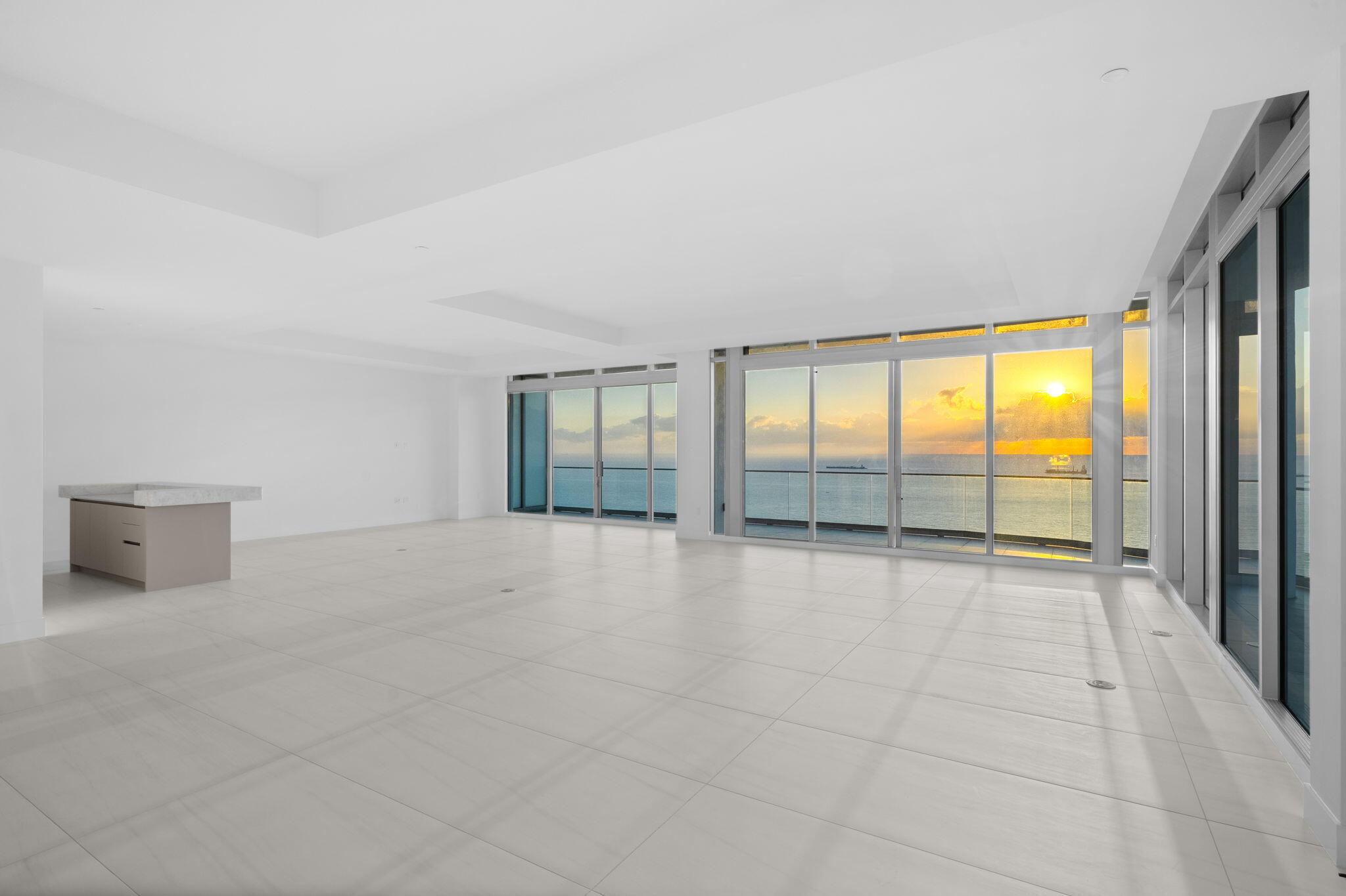 151 N Seabreeze Boulevard Ph2601-e Property Photo 8