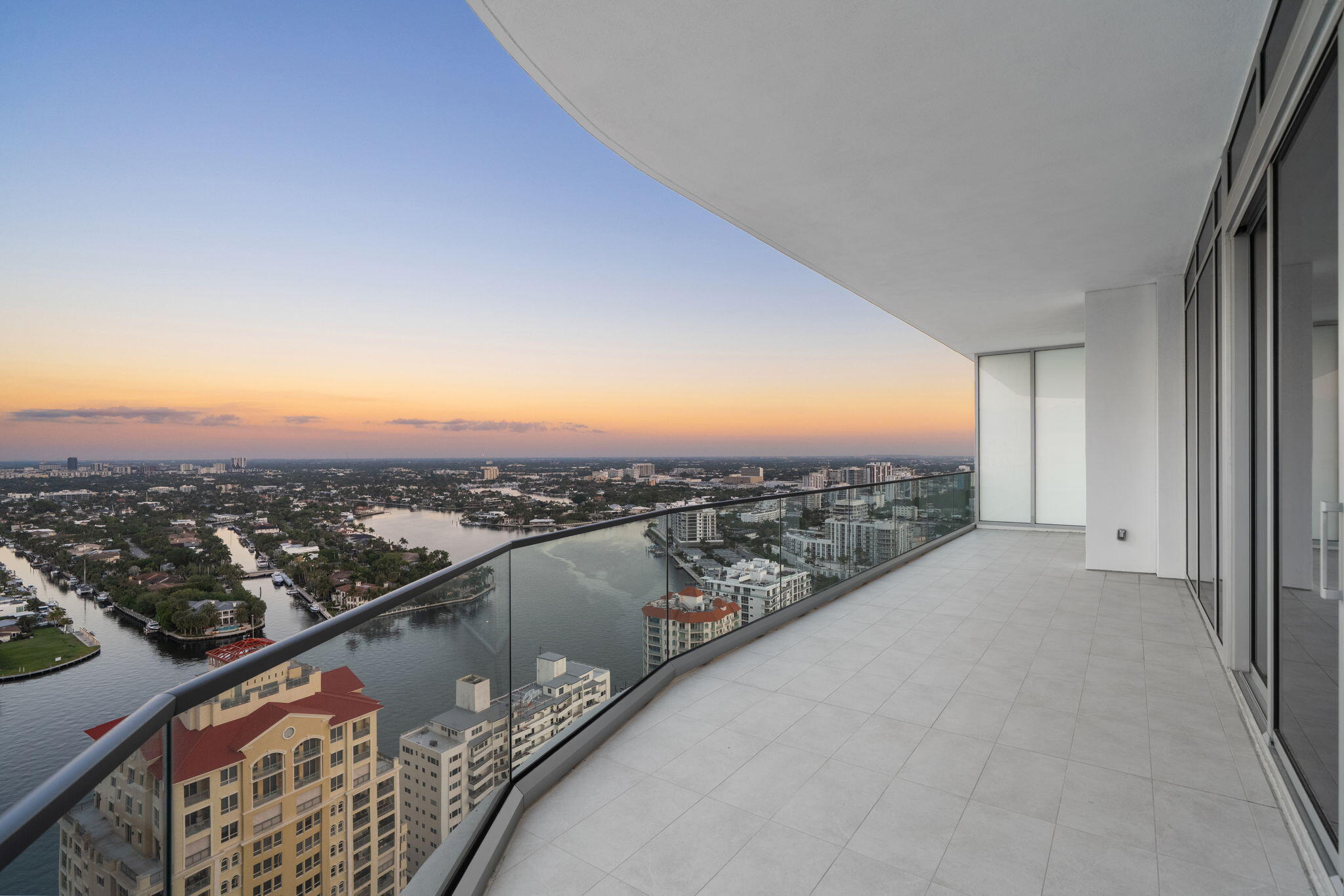 151 N Seabreeze Boulevard Ph2601-e Property Photo 24