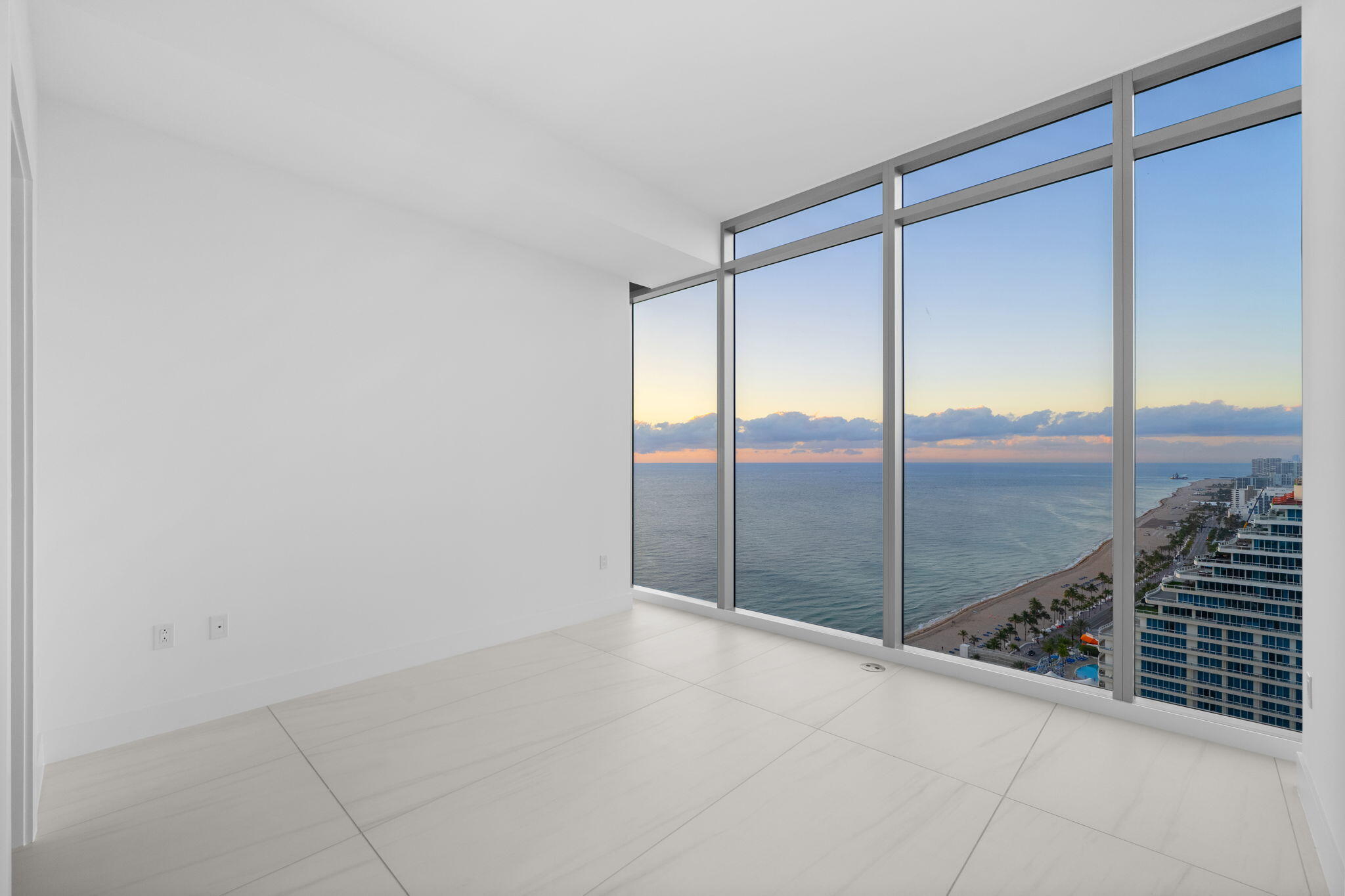 151 N Seabreeze Boulevard Ph2601-e Property Photo 38
