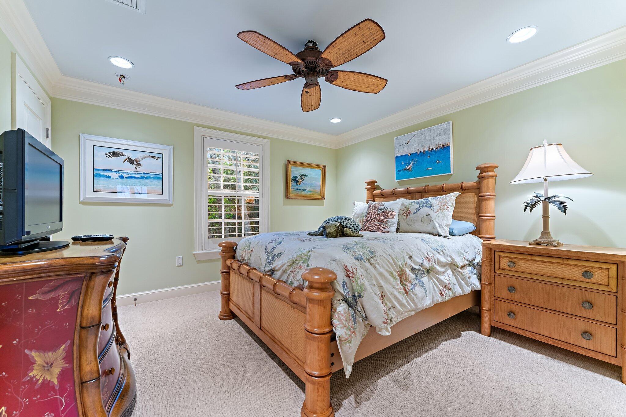 31 N Beach Road Property Photo 12
