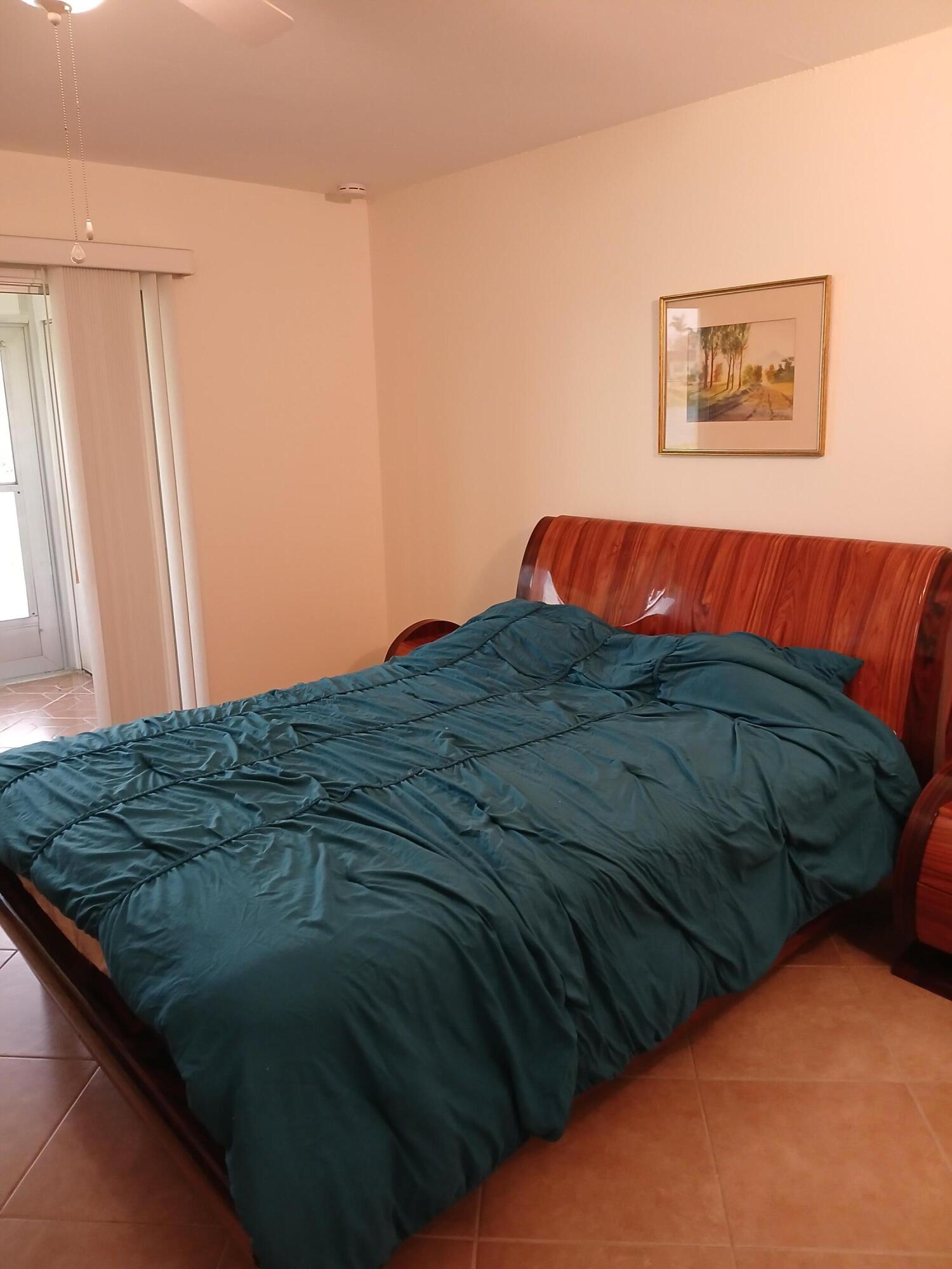 92 Seville Property Photo 18