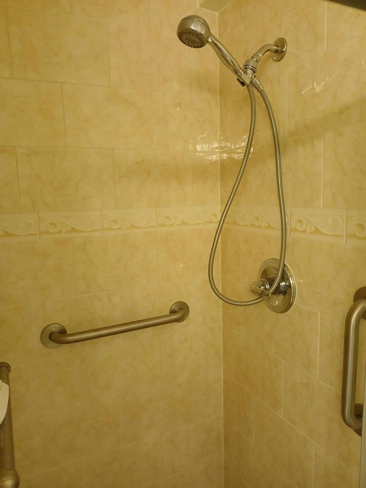 92 Seville Property Photo 28