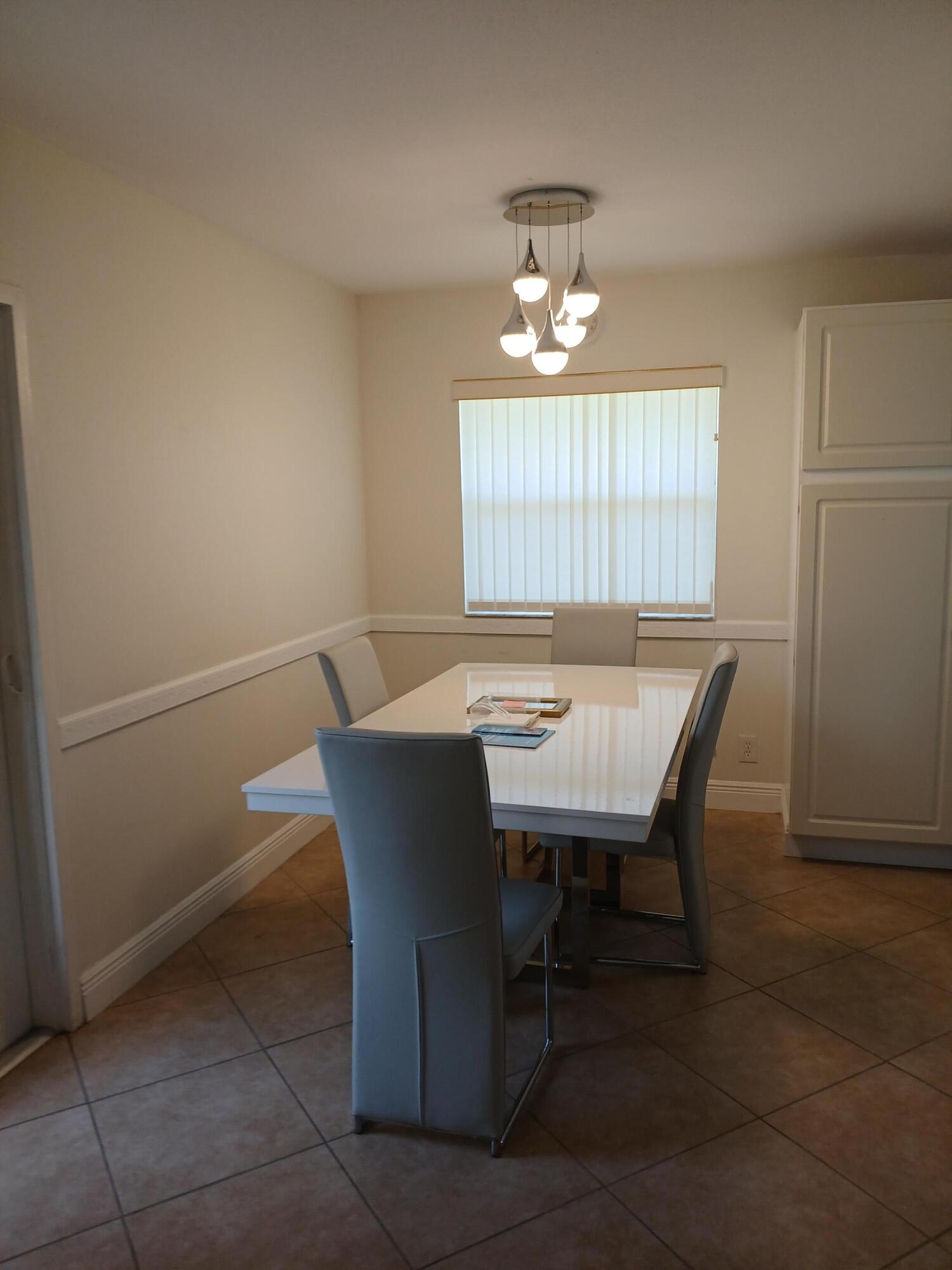 92 Seville Property Photo 29