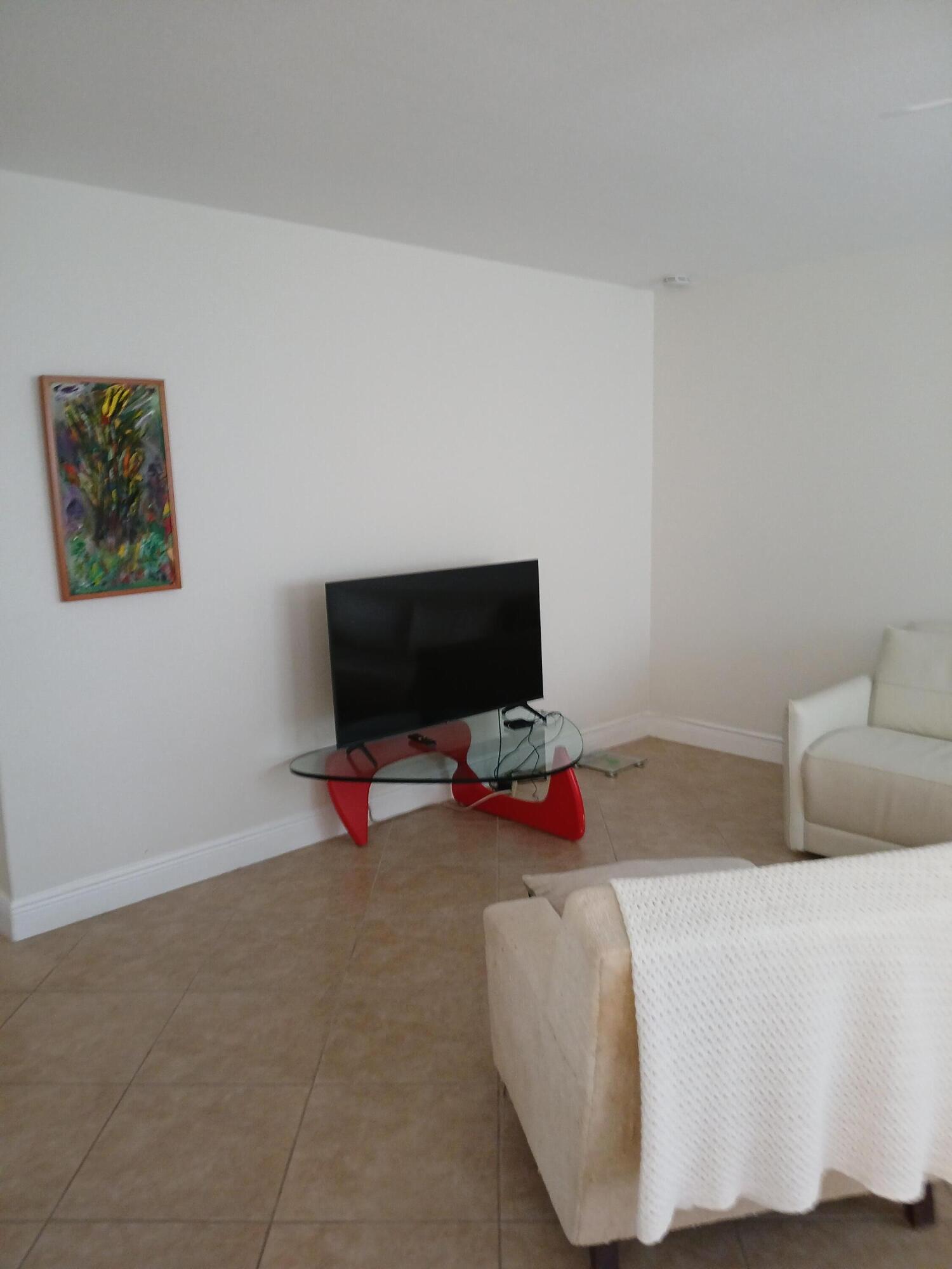 92 Seville Property Photo 30