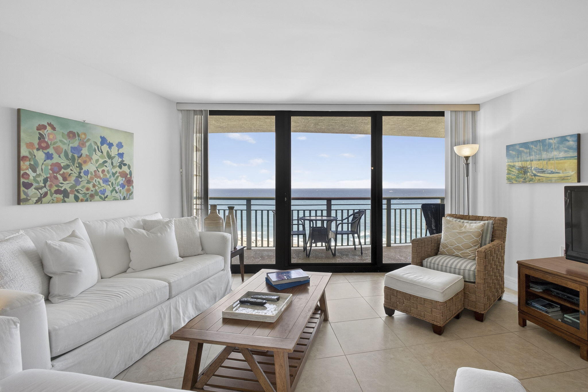 3000 N Ocean Drive Property Photo 13