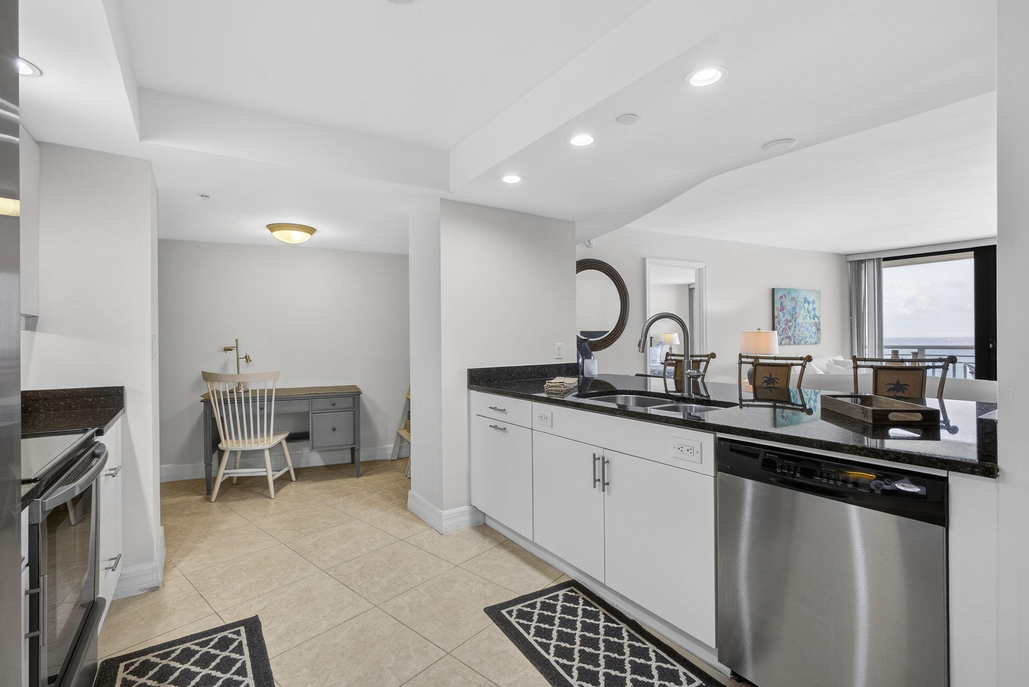 3000 N Ocean Drive Property Photo 23
