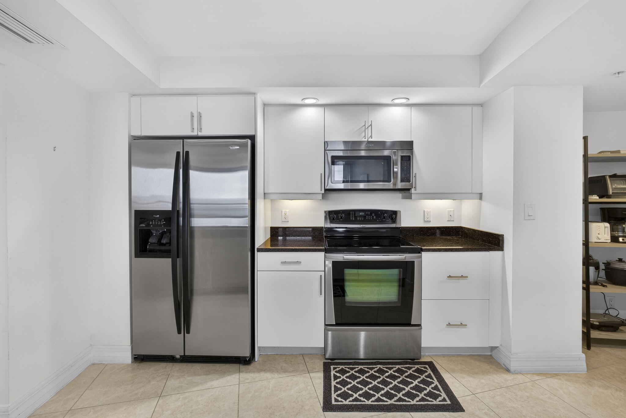 3000 N Ocean Drive Property Photo 25