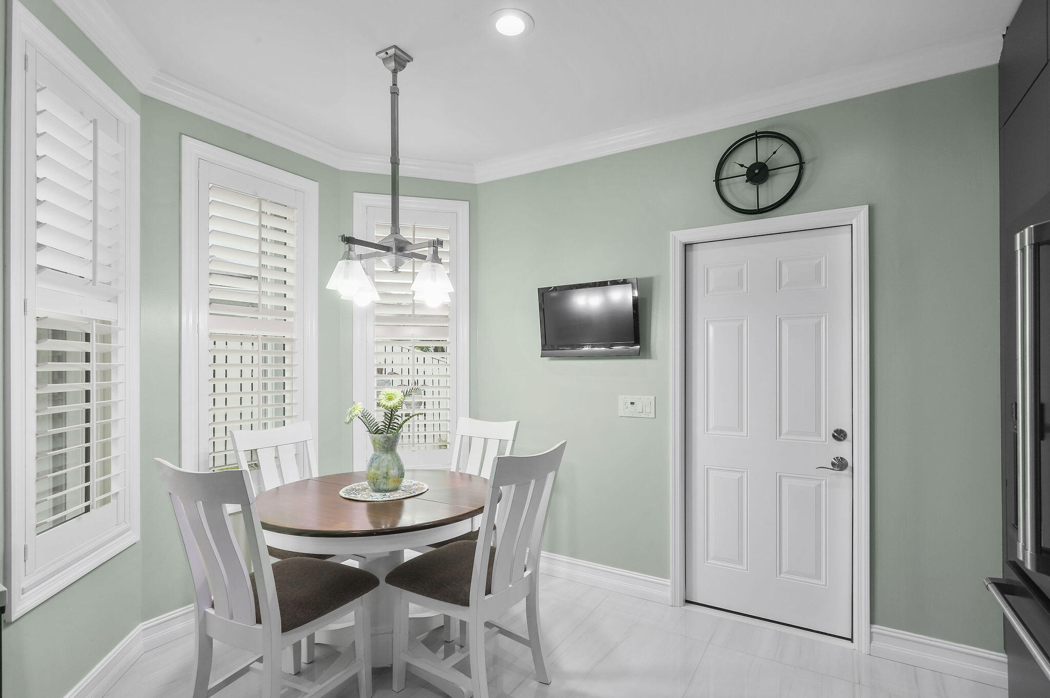 2056 Windward Way Property Photo 11