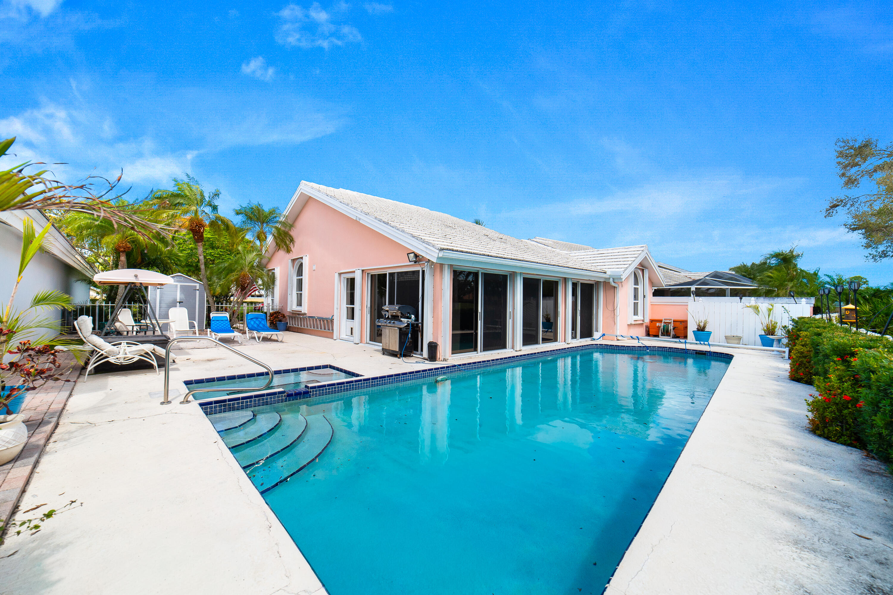 2370 Saratoga Bay Drive Property Photo 27
