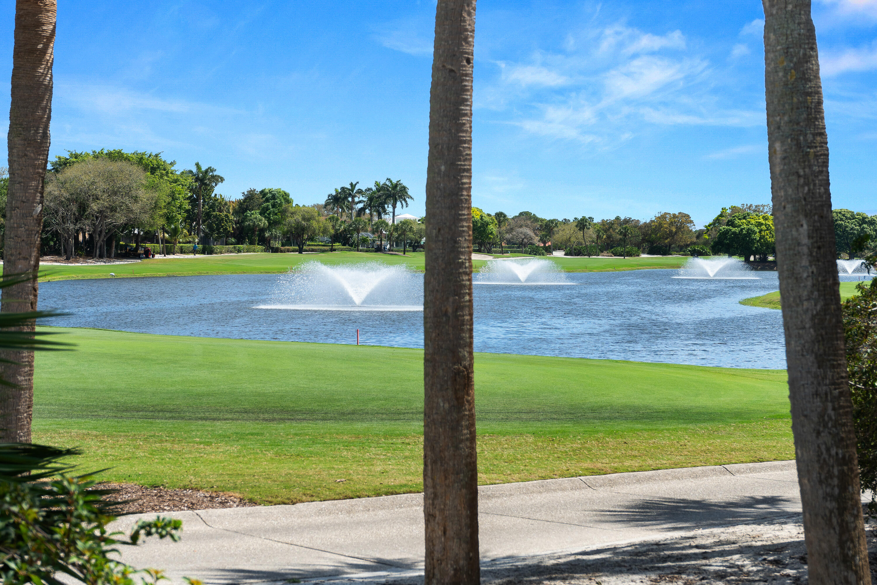 2370 Saratoga Bay Drive Property Photo 32