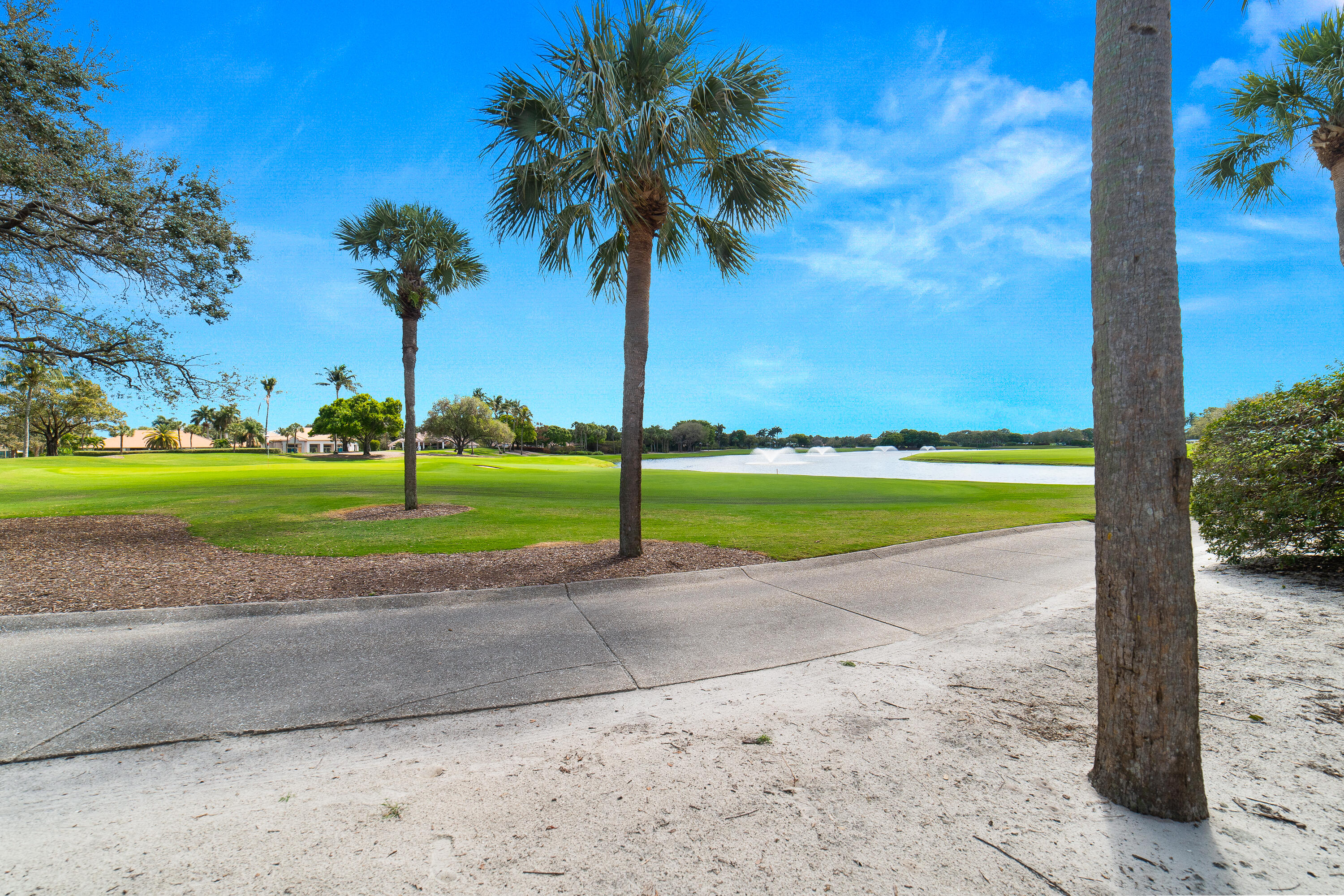 2370 Saratoga Bay Drive Property Photo 33