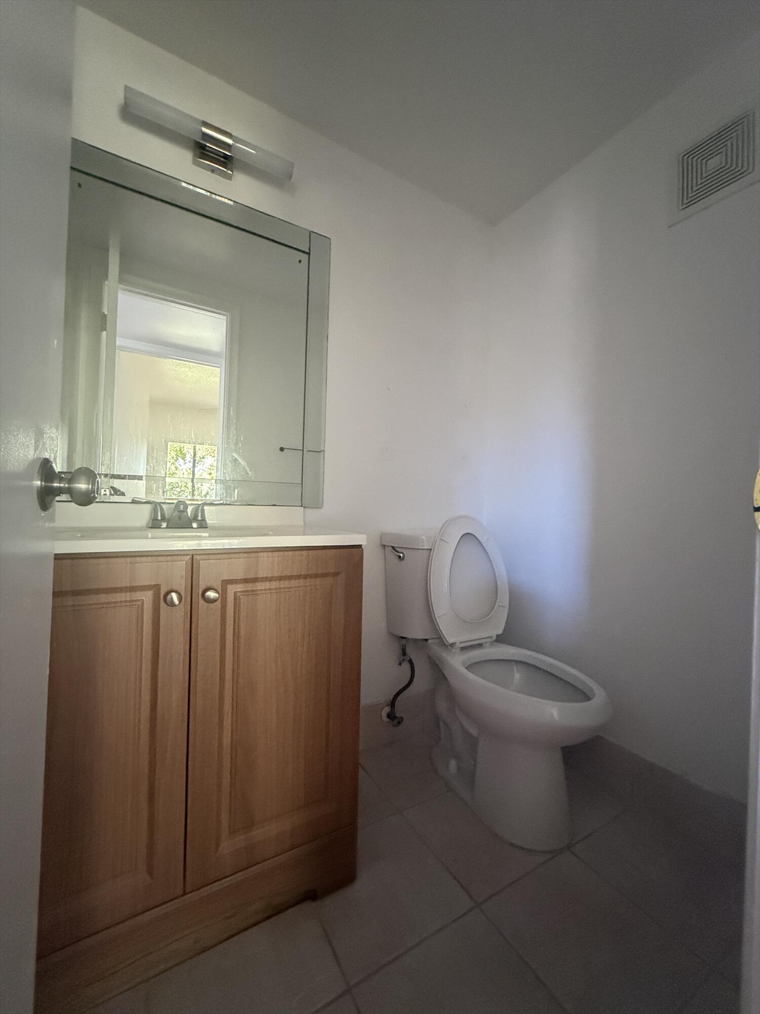 64 Norwich C Property Photo 9