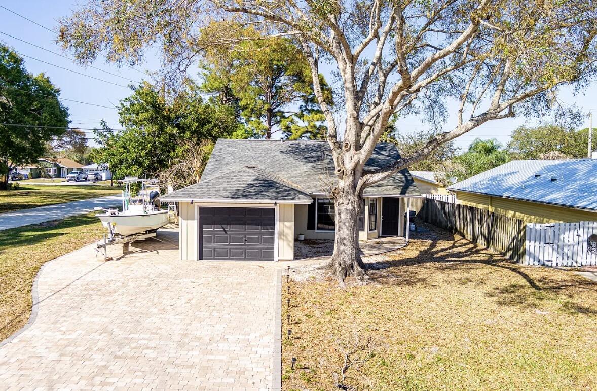 2890 1st Place Property Photo 1