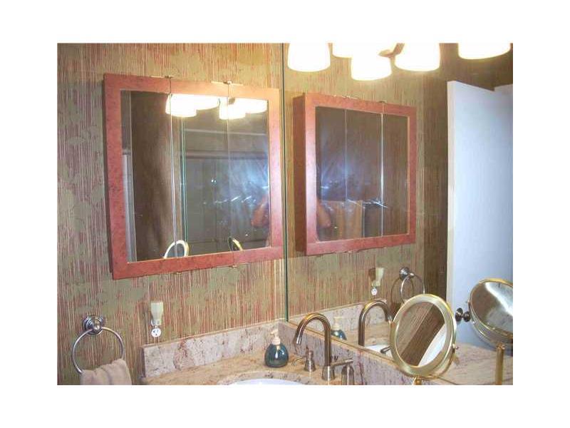 630 Snug Harbor Drive C14 Property Photo 6