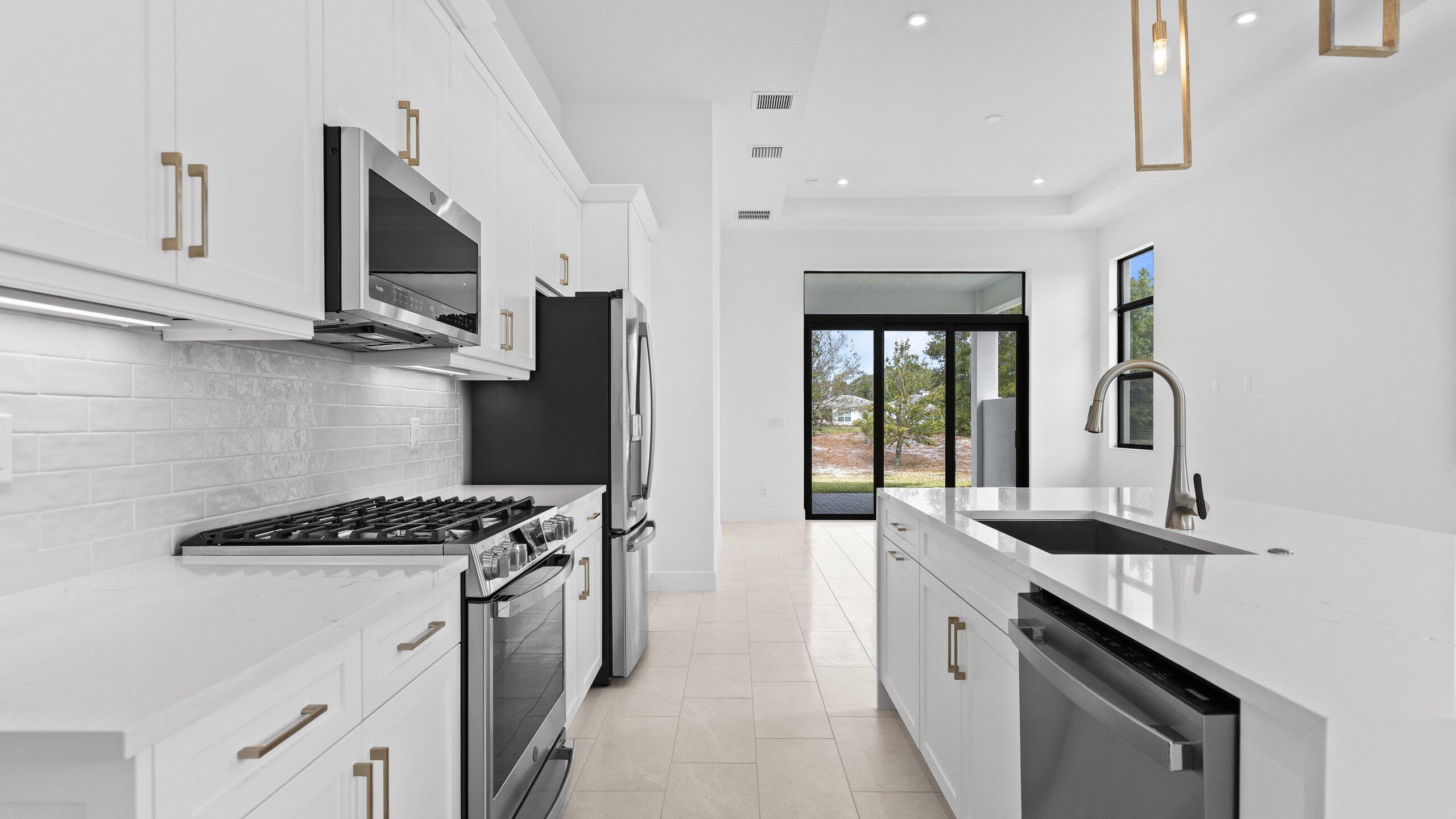 375 Se Via Sangro Property Photo 7
