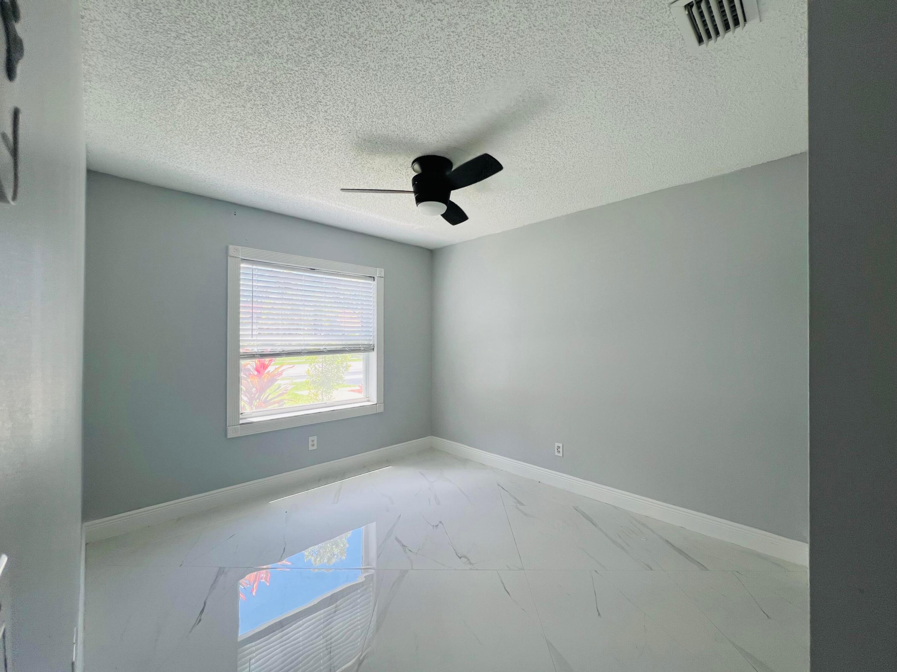 12623 Sw 8th Court Property Photo 12