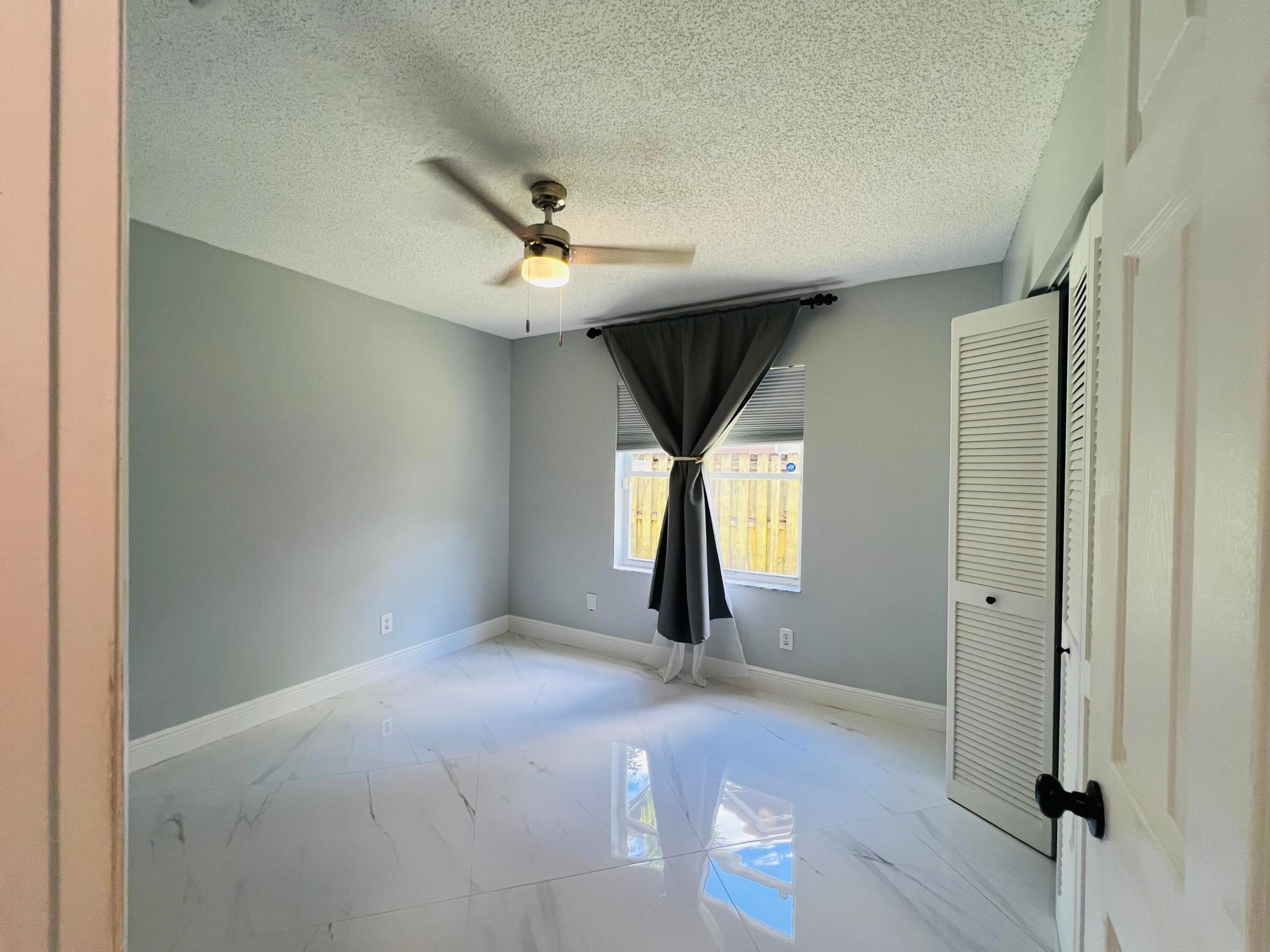 12623 Sw 8th Court Property Photo 15