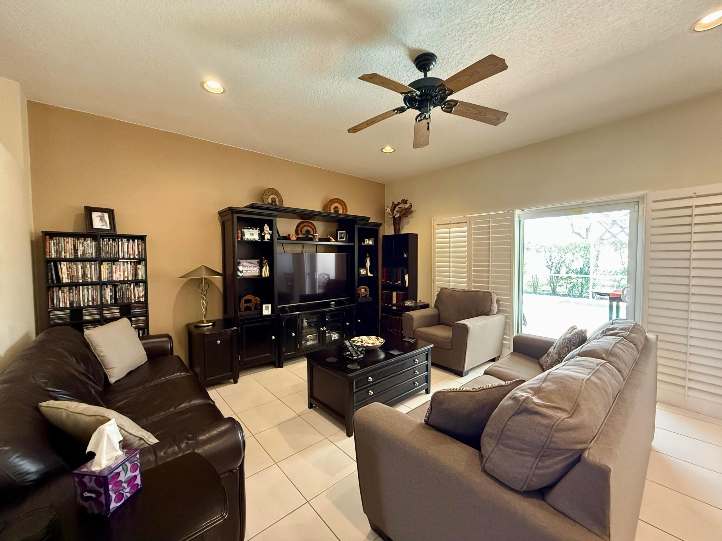8611 Gold Cay Property Photo 8