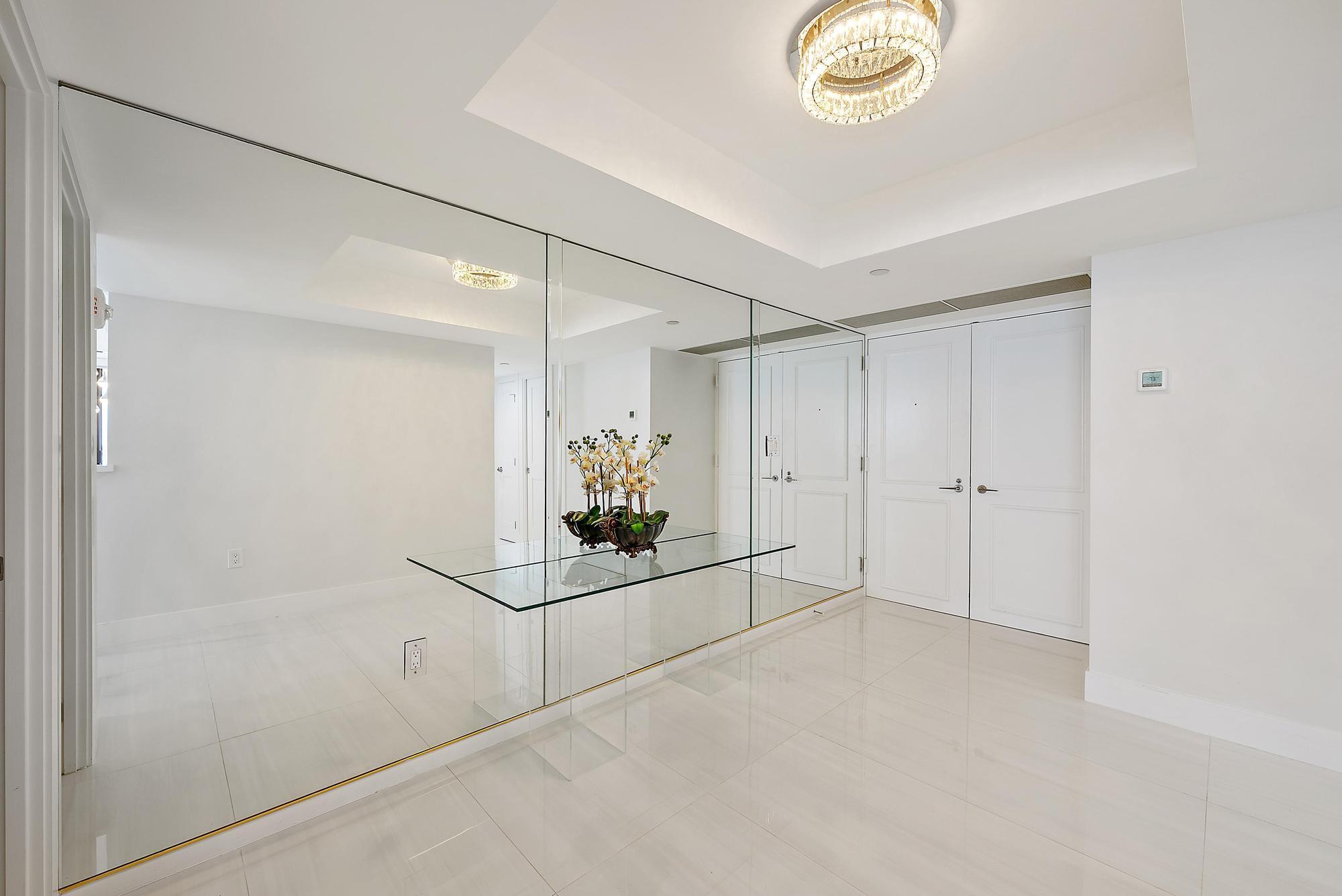 5070 N Ocean Drive 5b Property Photo 4