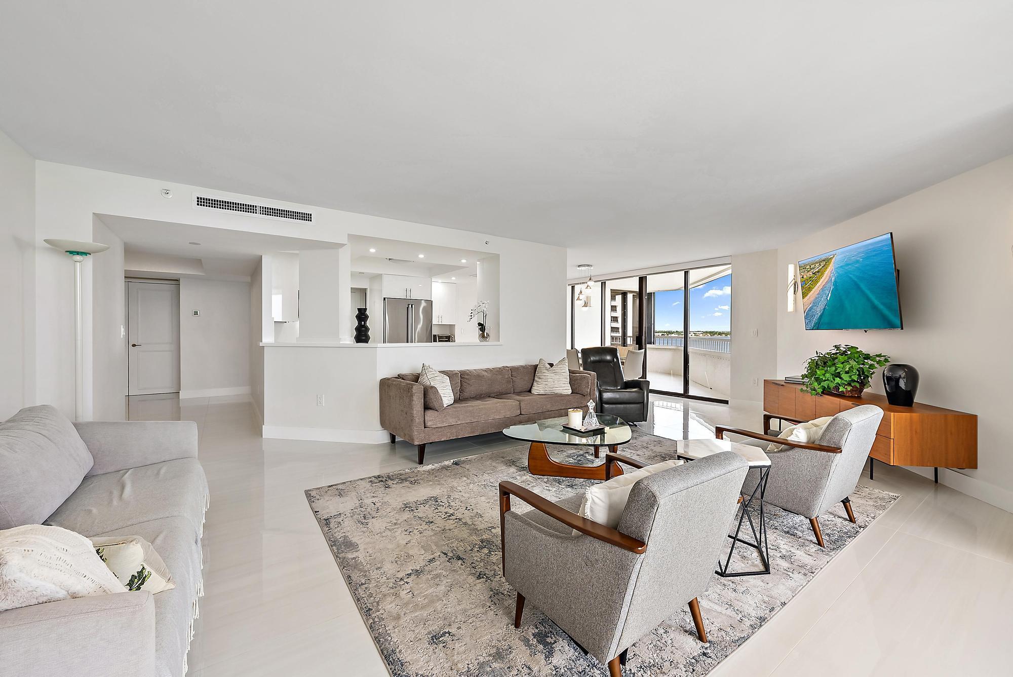5070 N Ocean Drive 5b Property Photo 5