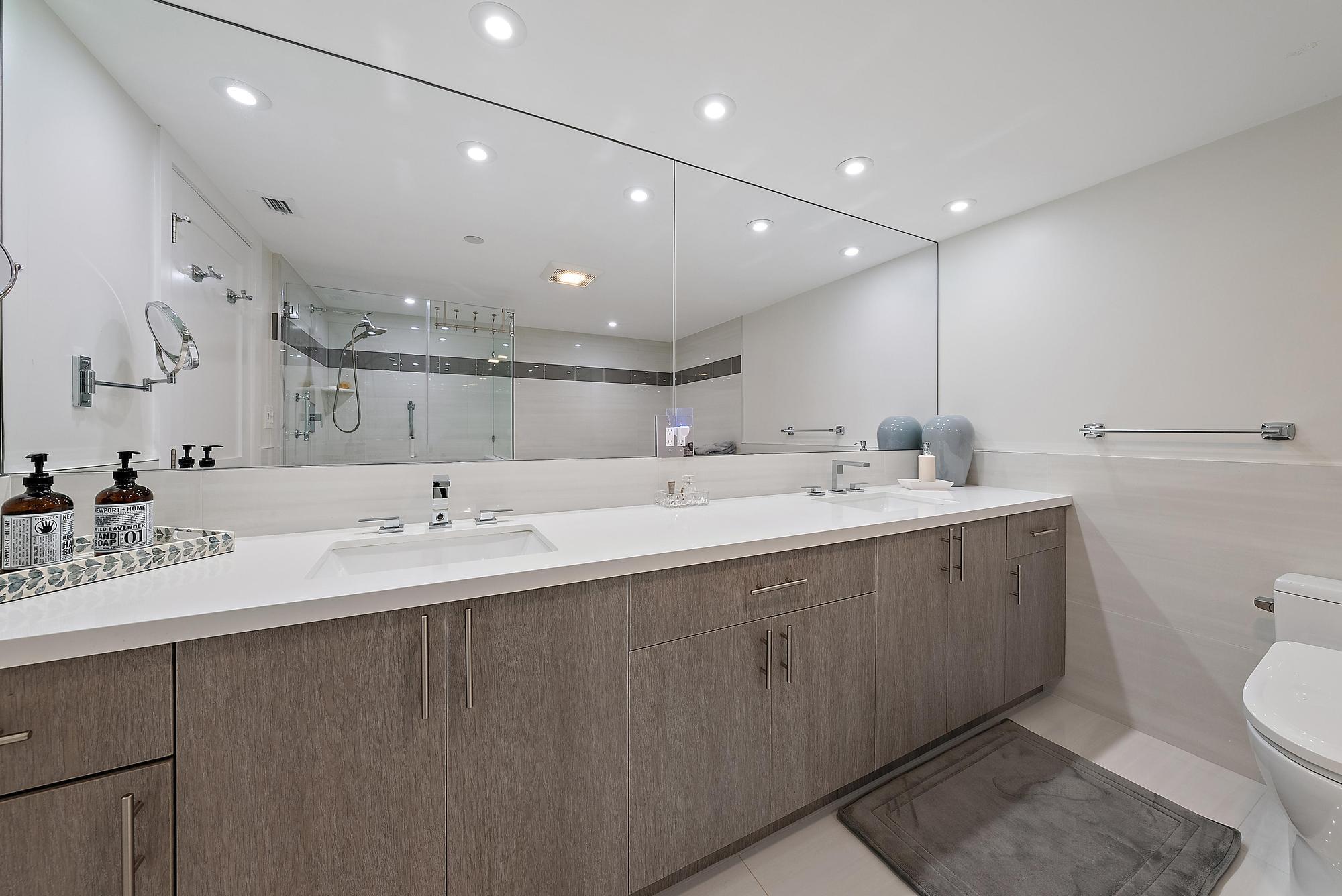5070 N Ocean Drive 5b Property Photo 12