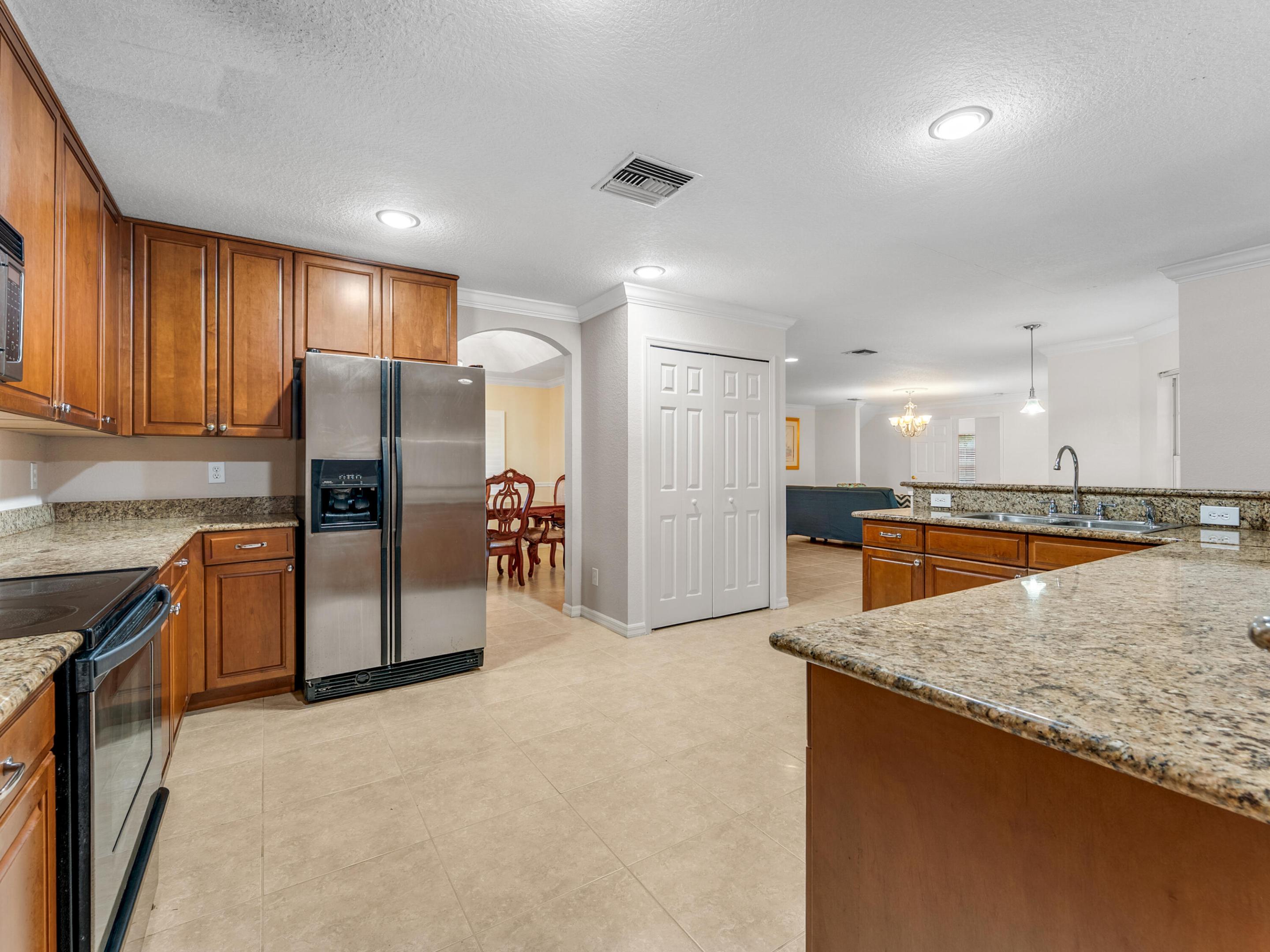 430 Se Thanksgiving Avenue Property Photo 11