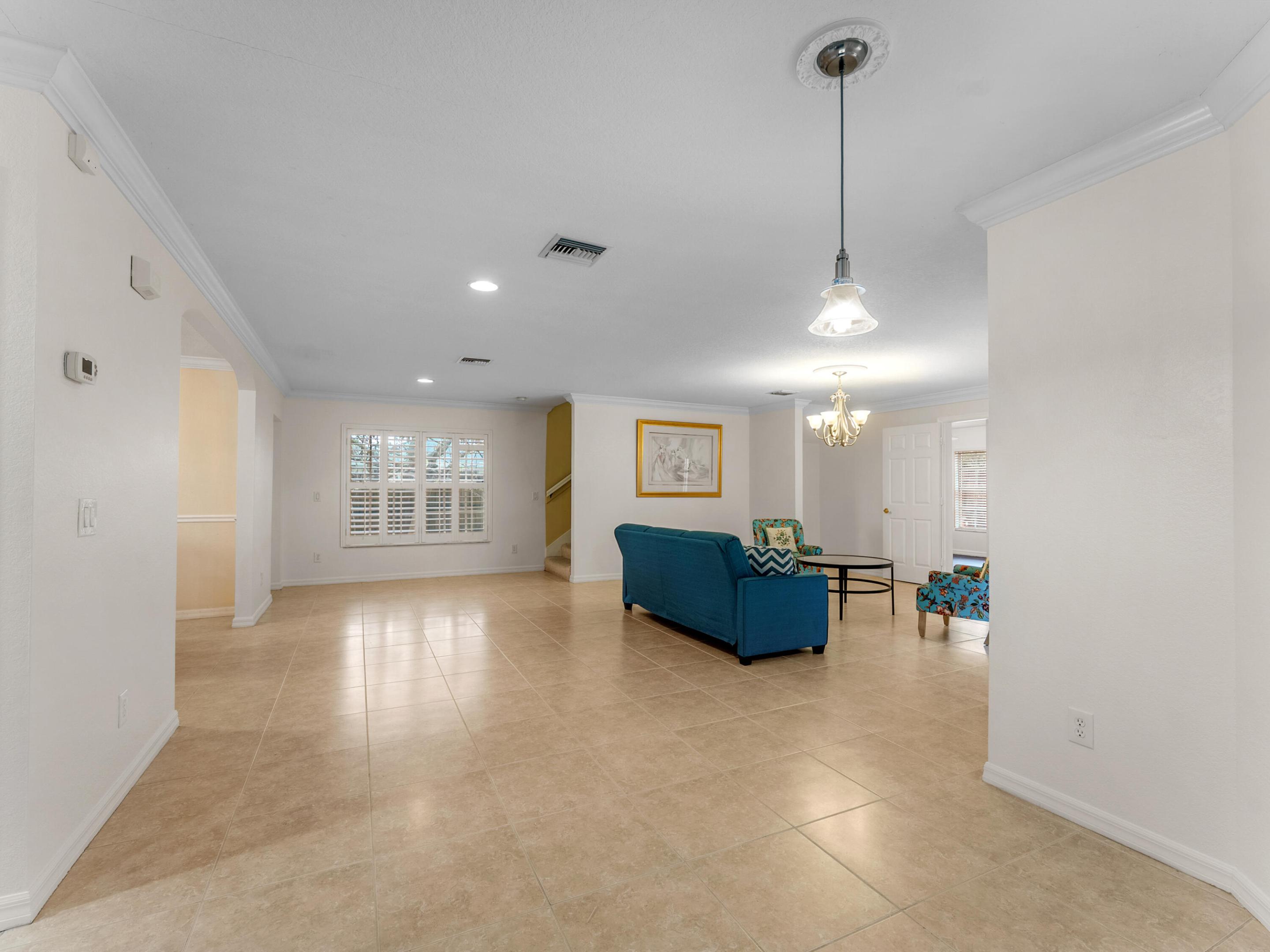 430 Se Thanksgiving Avenue Property Photo 13