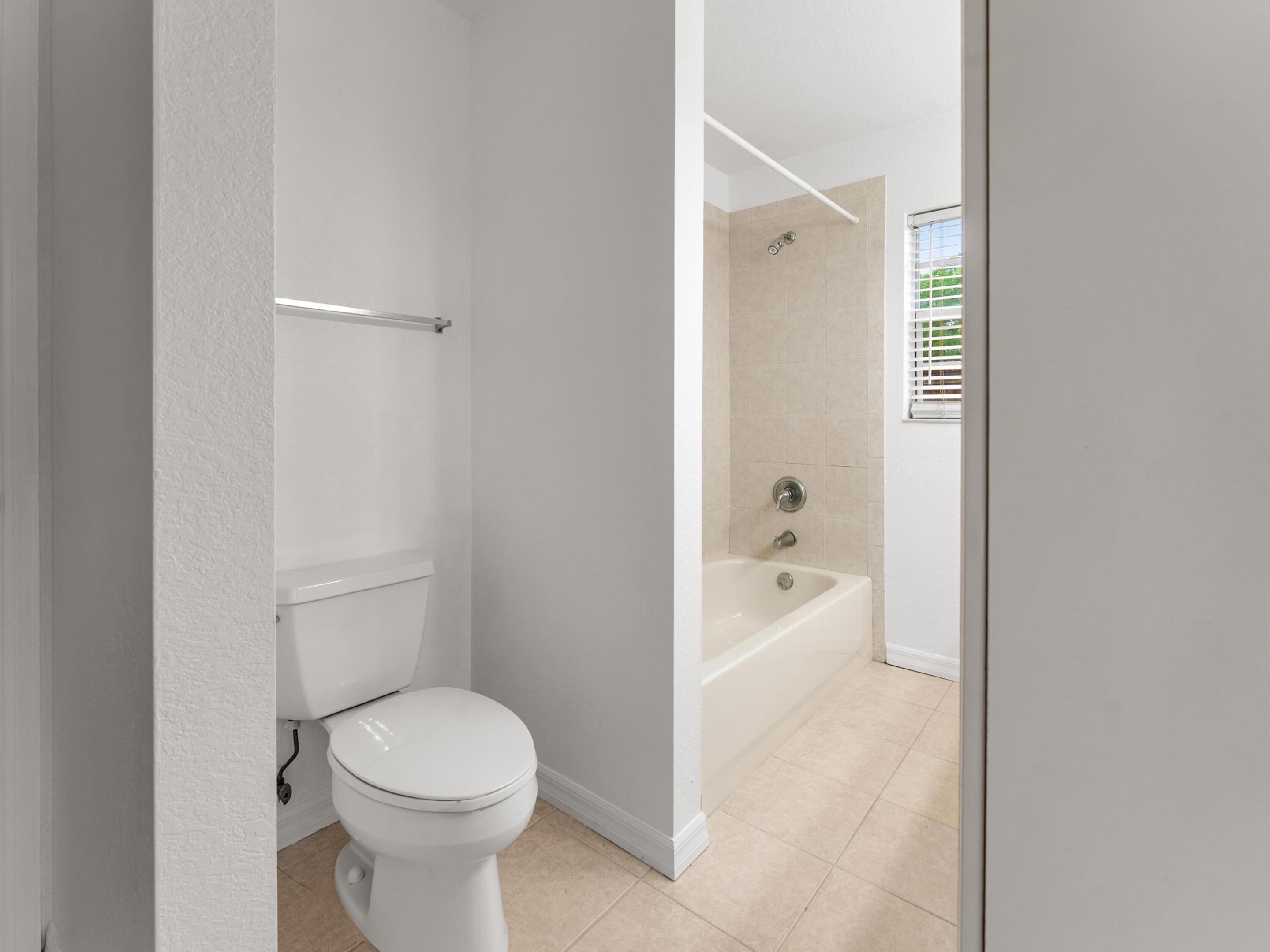 430 Se Thanksgiving Avenue Property Photo 17
