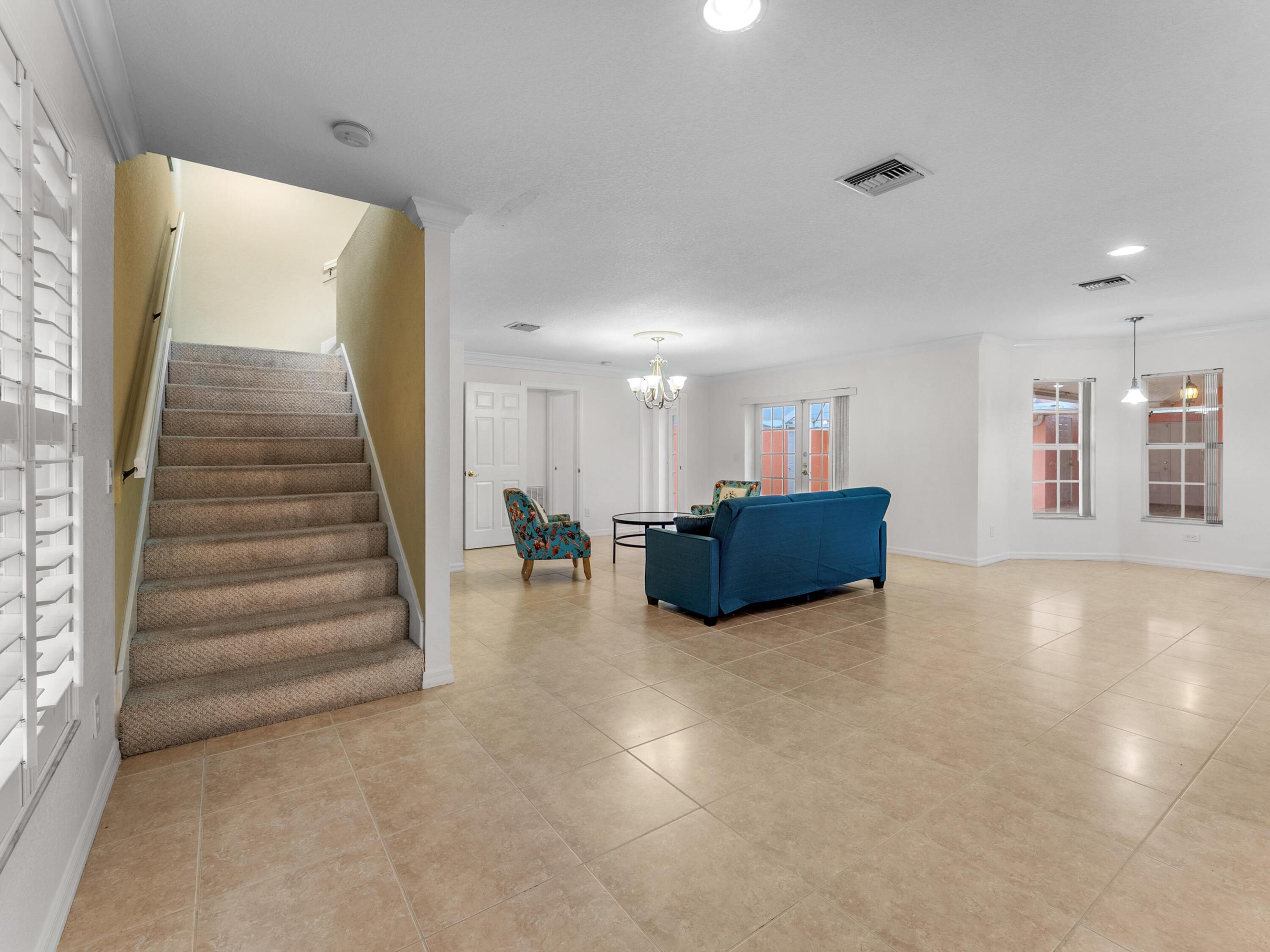 430 Se Thanksgiving Avenue Property Photo 21